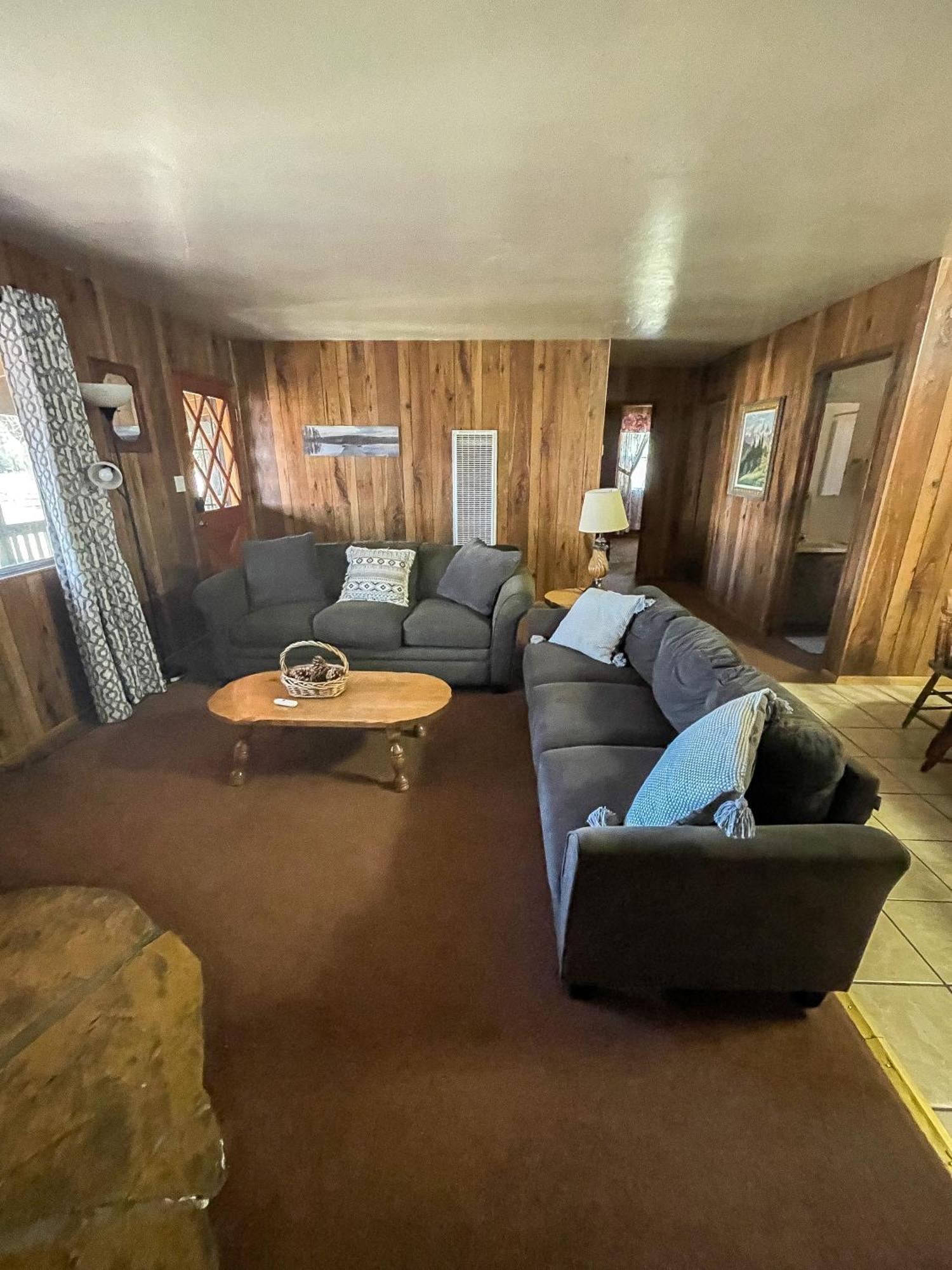Lazy Oaks Inn 2*