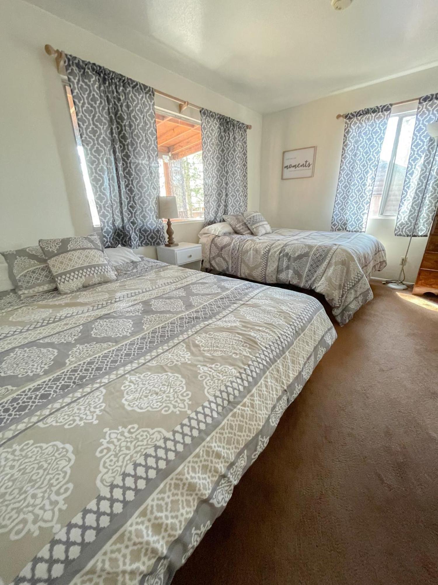 Lazy Oaks Inn