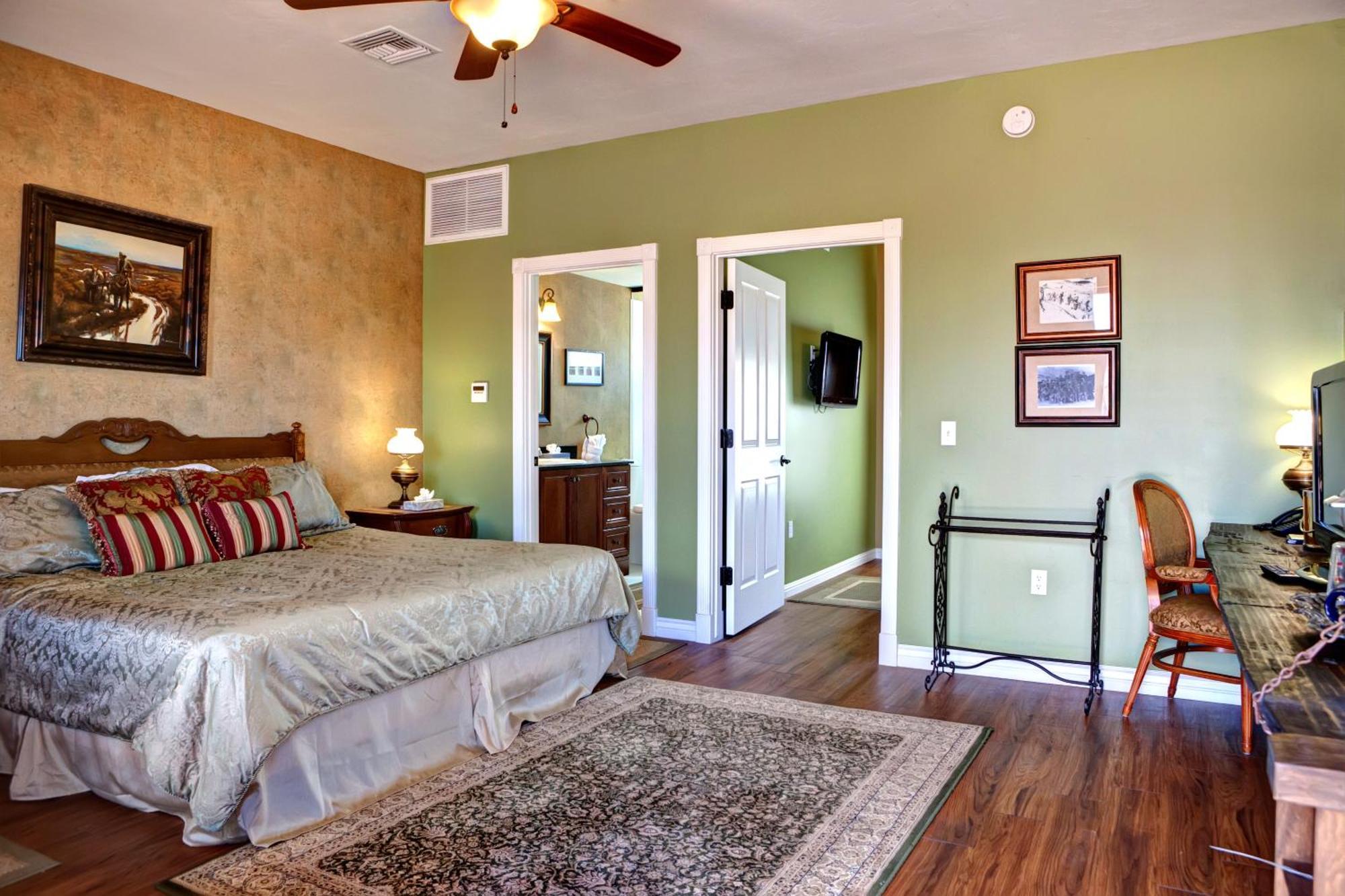 Resort Monument Guest Ranch 4*