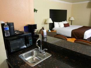 Western Mall & Hotel