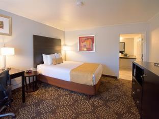 Western Mall & Hotel