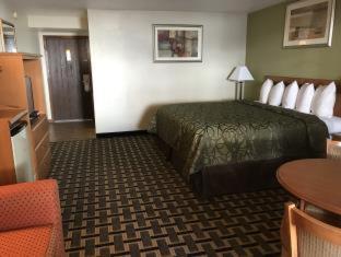 In The Pines Motel