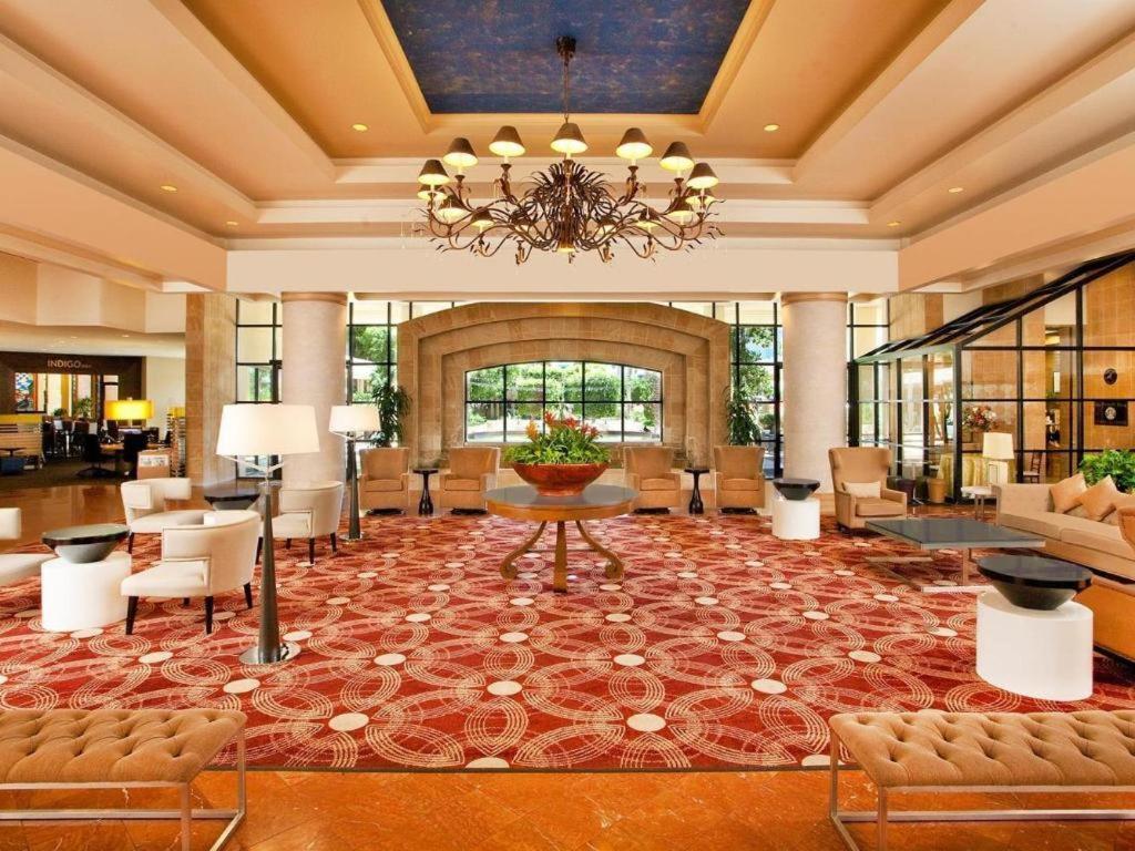 Sheraton Crescent 3* Phoenix