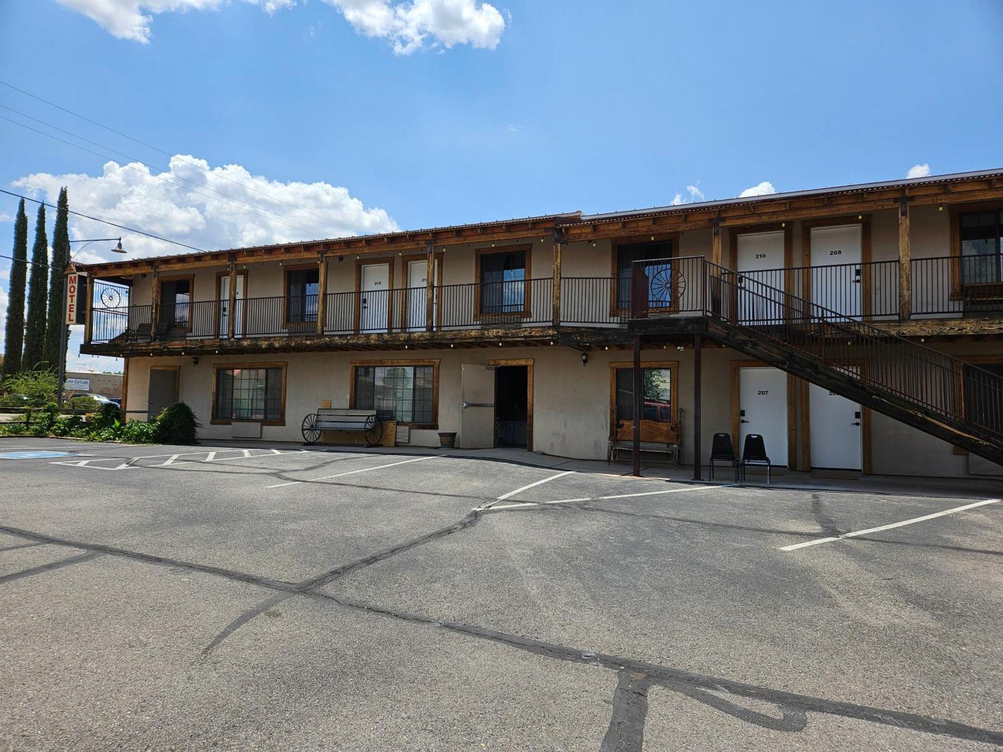 Tombstone Motel