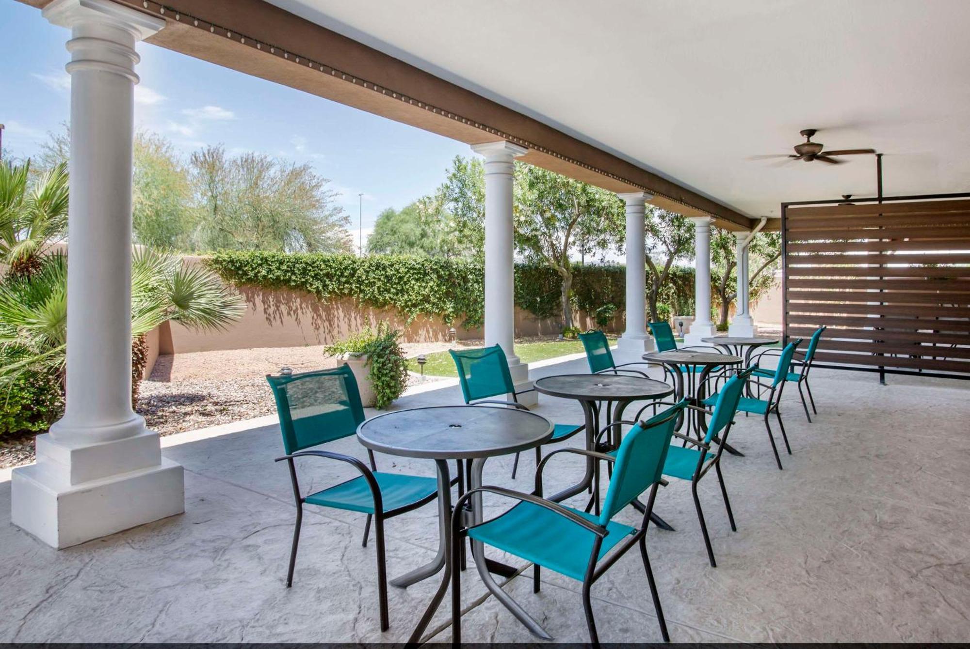 Hotel Country & By Radisson, Mesa, Az 3*