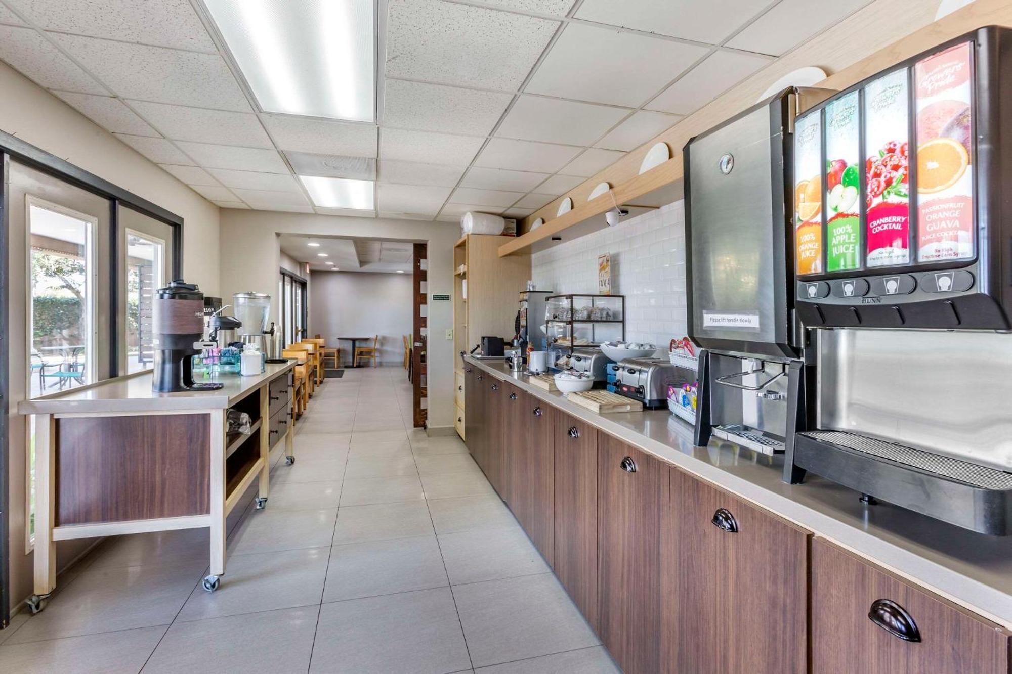 Country & By Radisson, Mesa, Az Hotel 3*