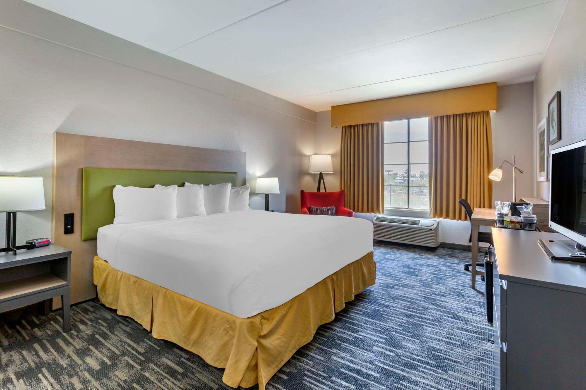 Country & By Radisson, Mesa, Az