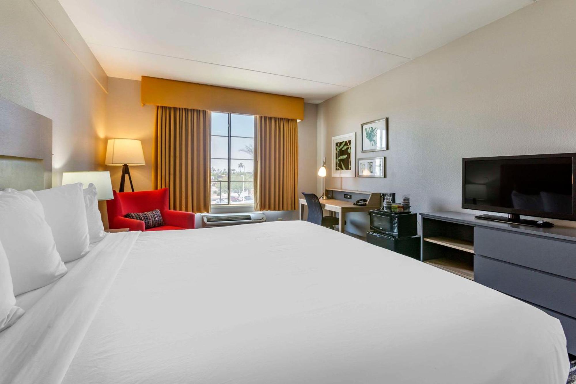 Country & By Radisson, Mesa, Az Hotel