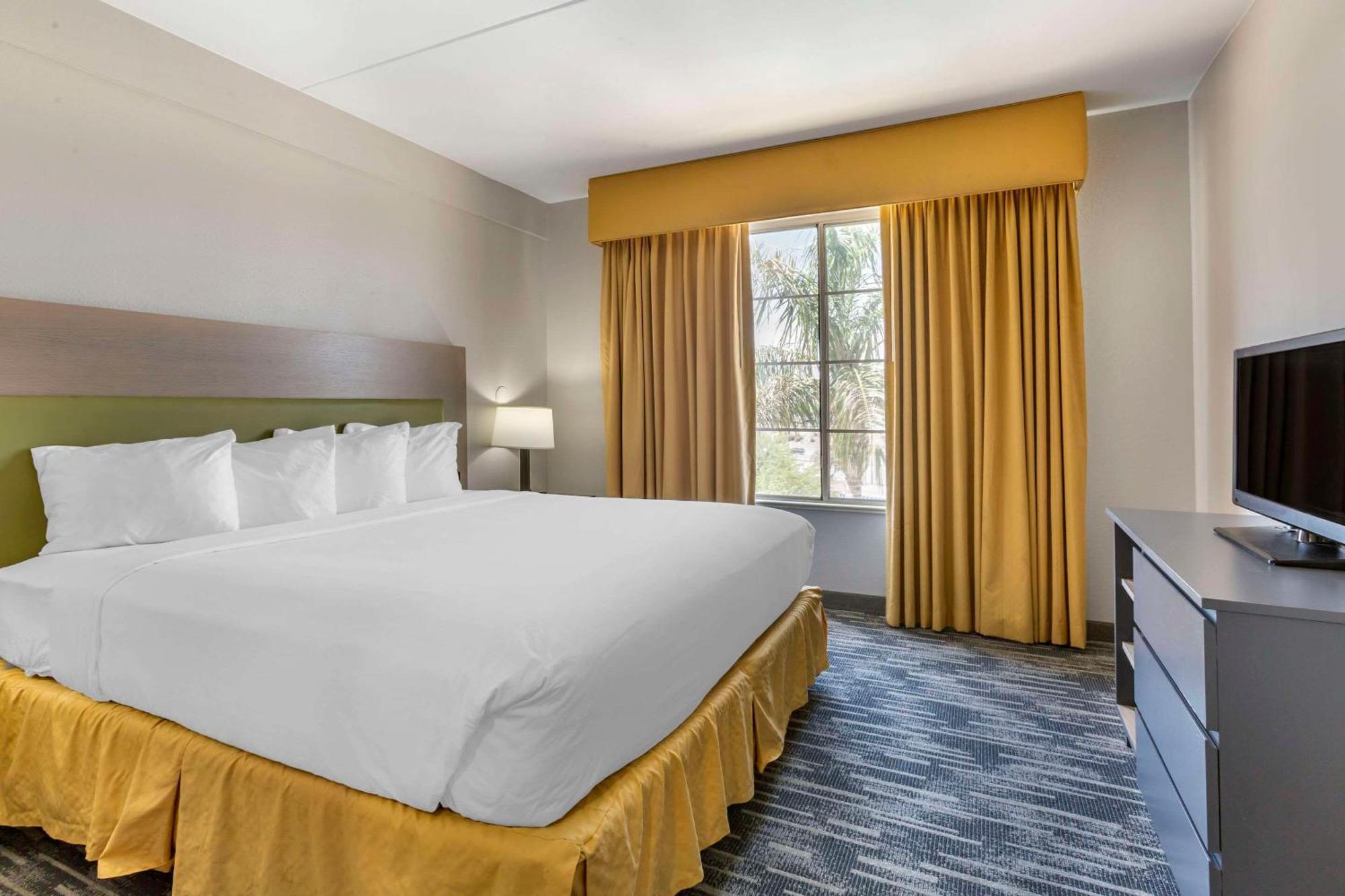 Country & By Radisson, Mesa, Az 3* Mesa