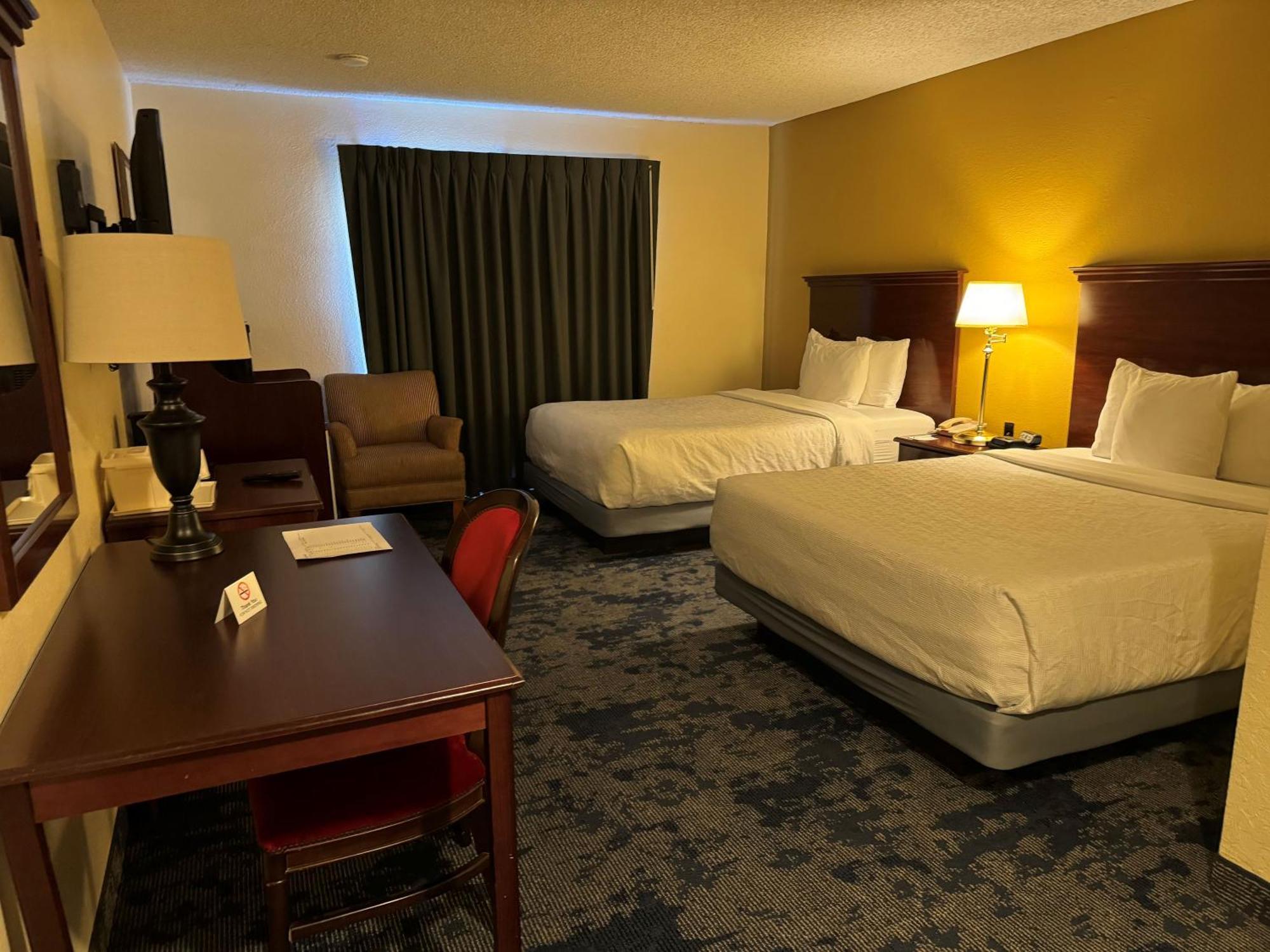 Americana Hotel