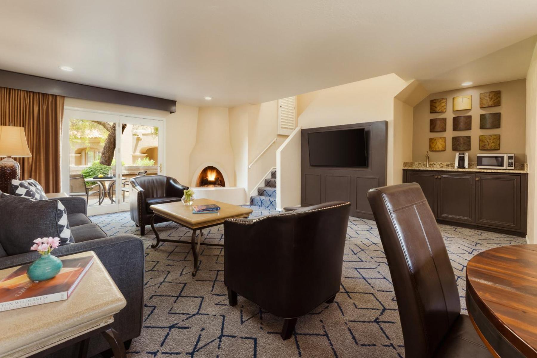 The Scottsdale Plaza & 4*