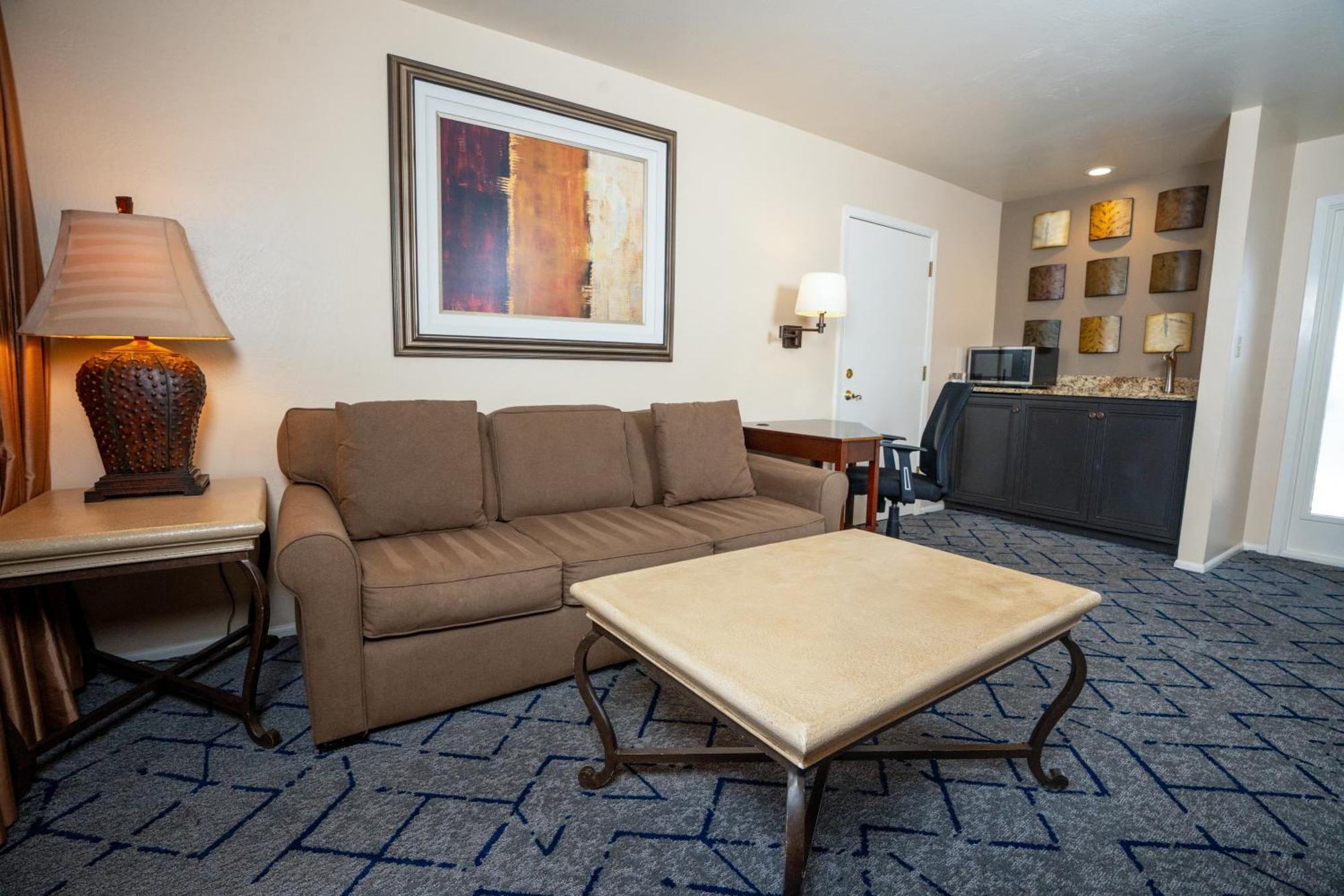 Resort The Scottsdale Plaza &