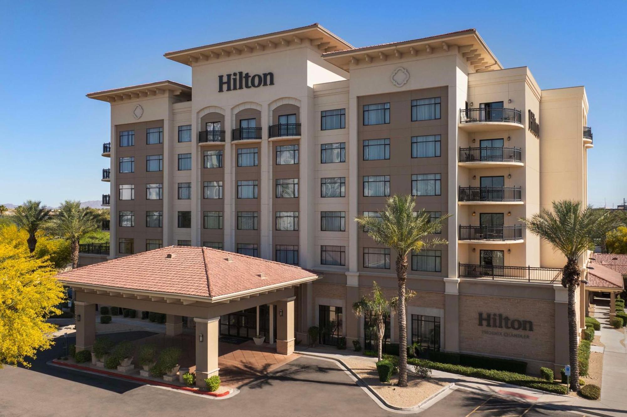 Hilton Phoenix 4*