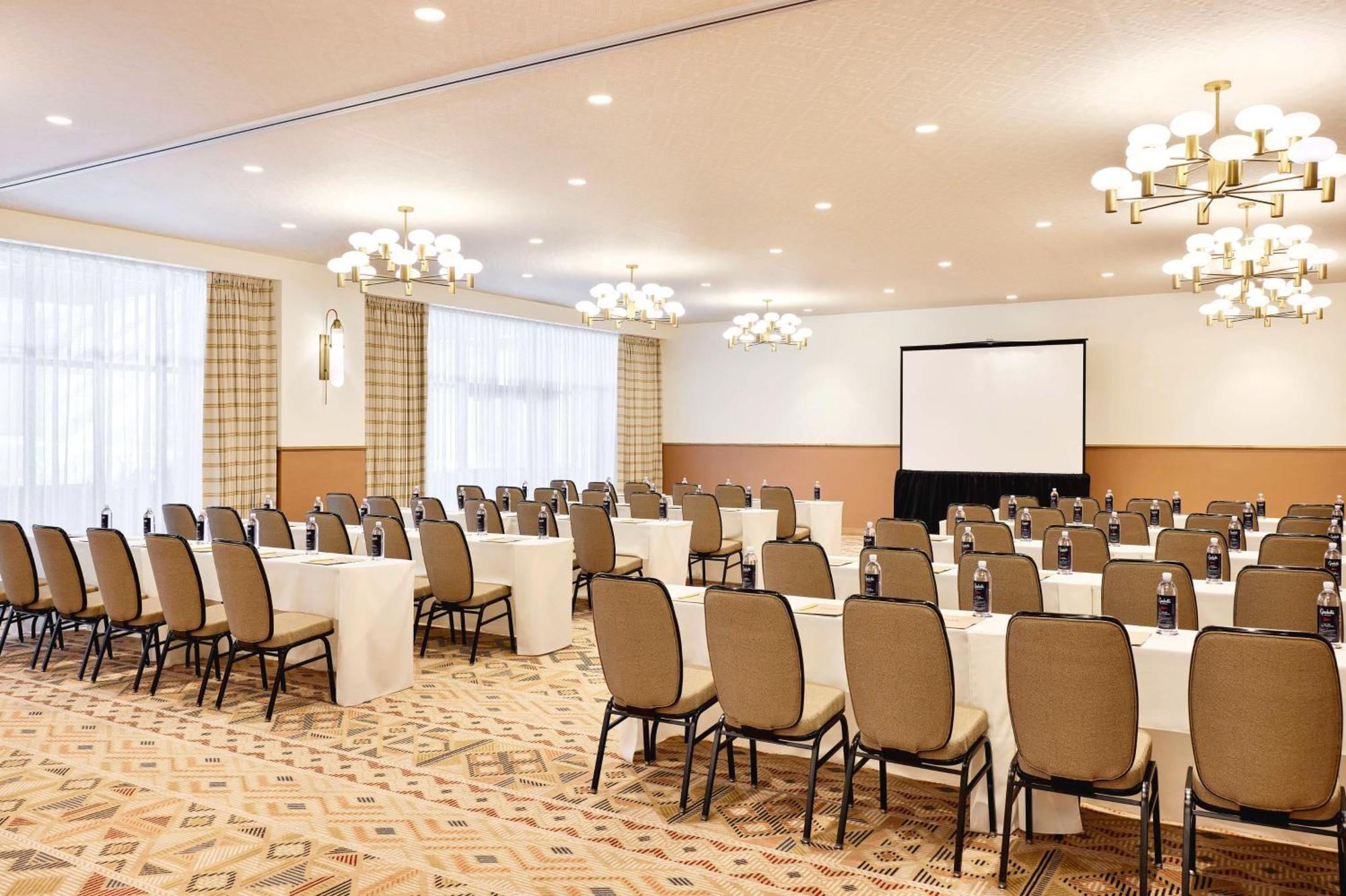 Hotel Graduate By Hilton