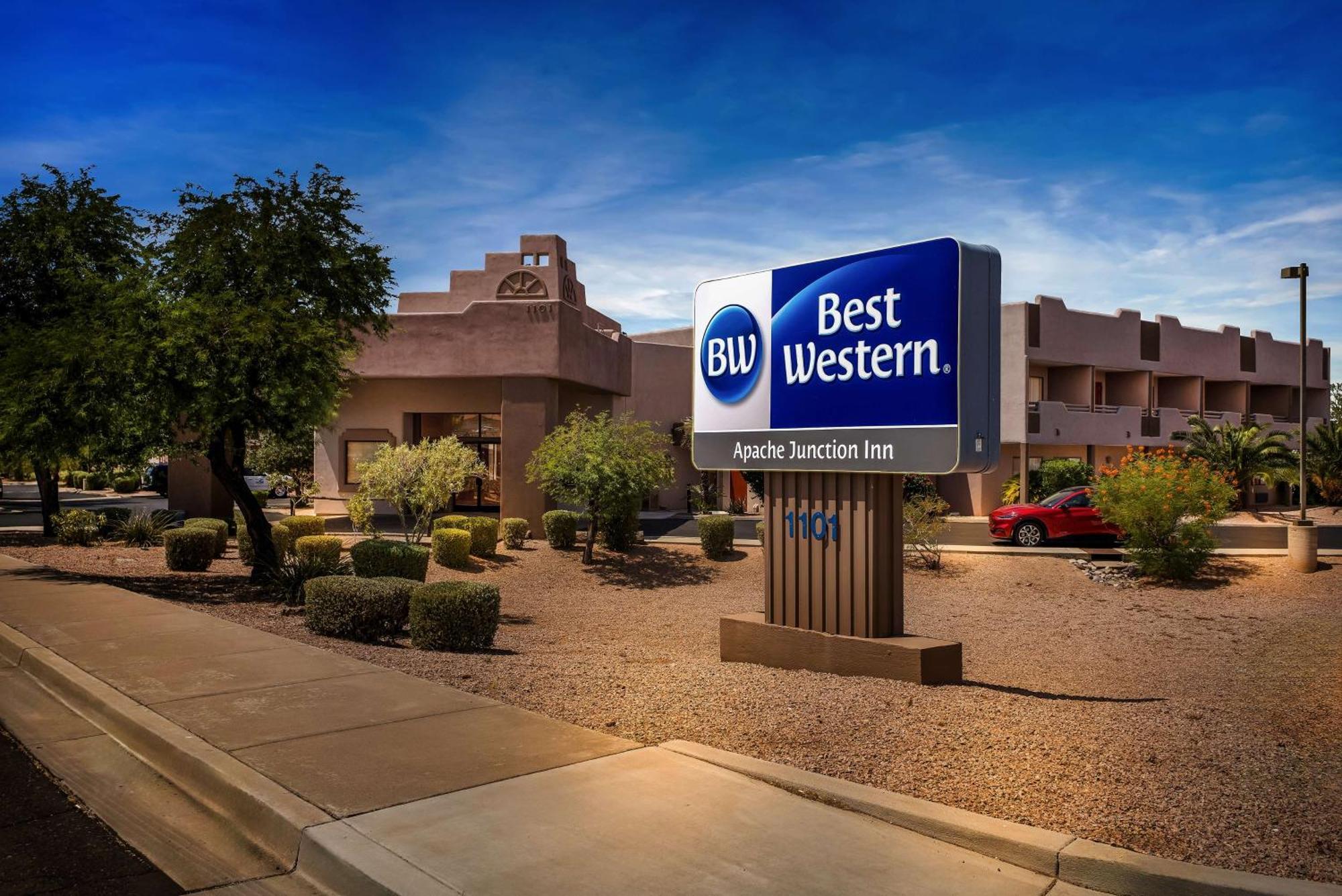 Western 3* Apache Junction