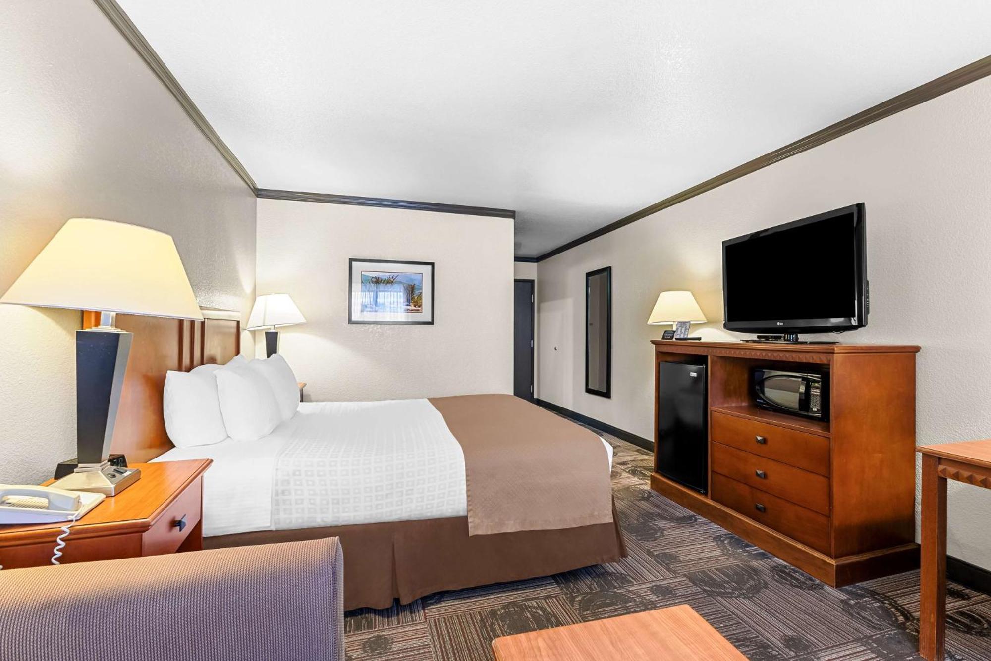 Western Hotel 3*
