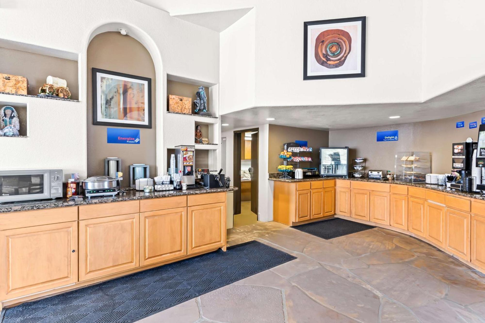 Western 3* Apache Junction