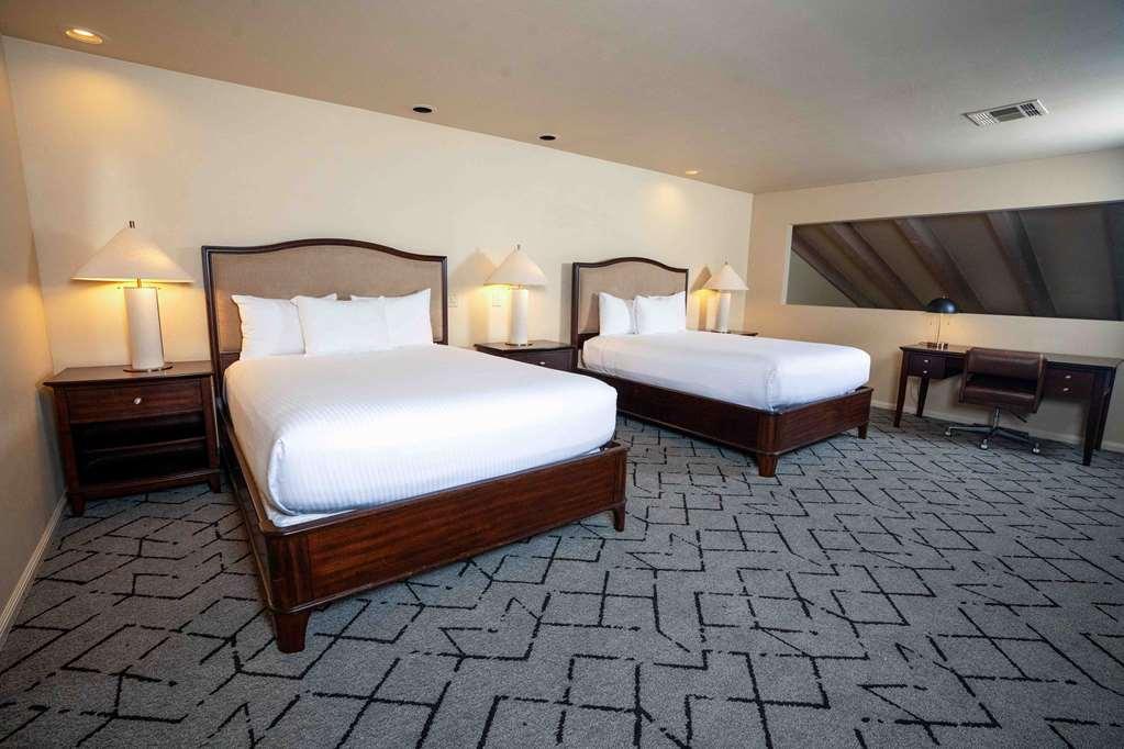 Resort The Scottsdale Plaza & 4*