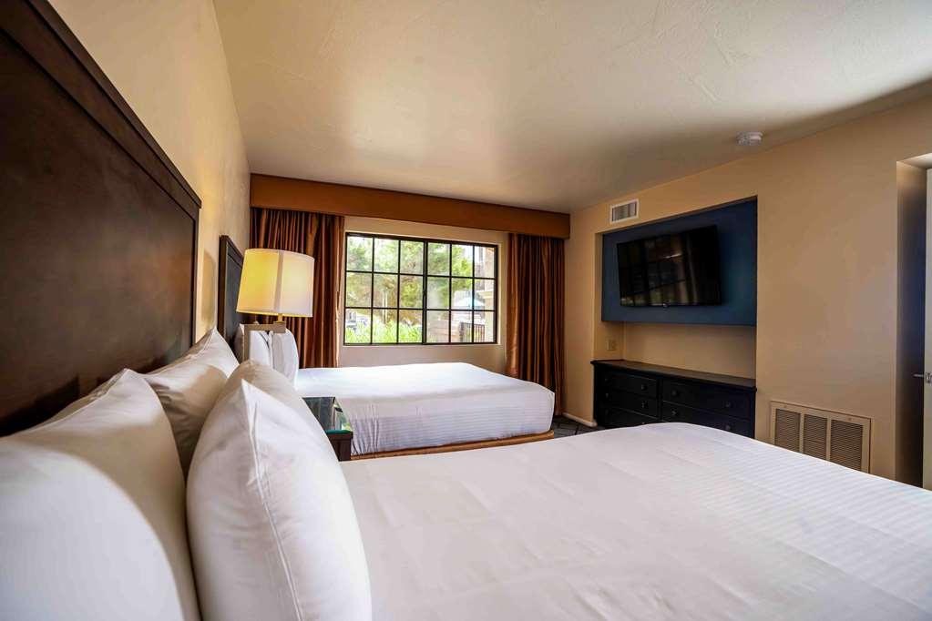 Resort The Scottsdale Plaza & 4*