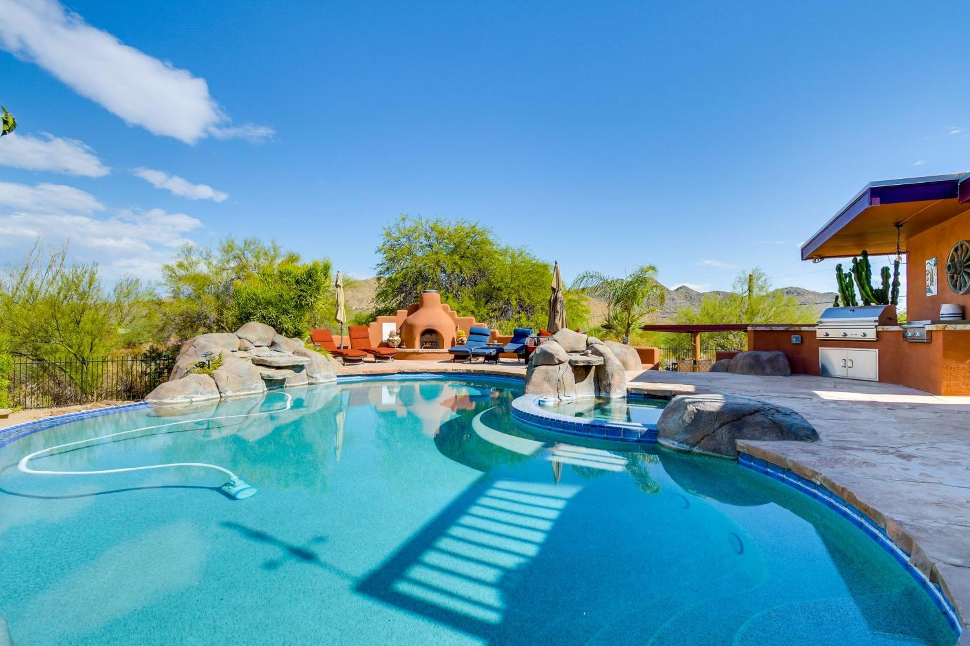 With Pool At Full Circle Ranch Holiday home Cave Creek