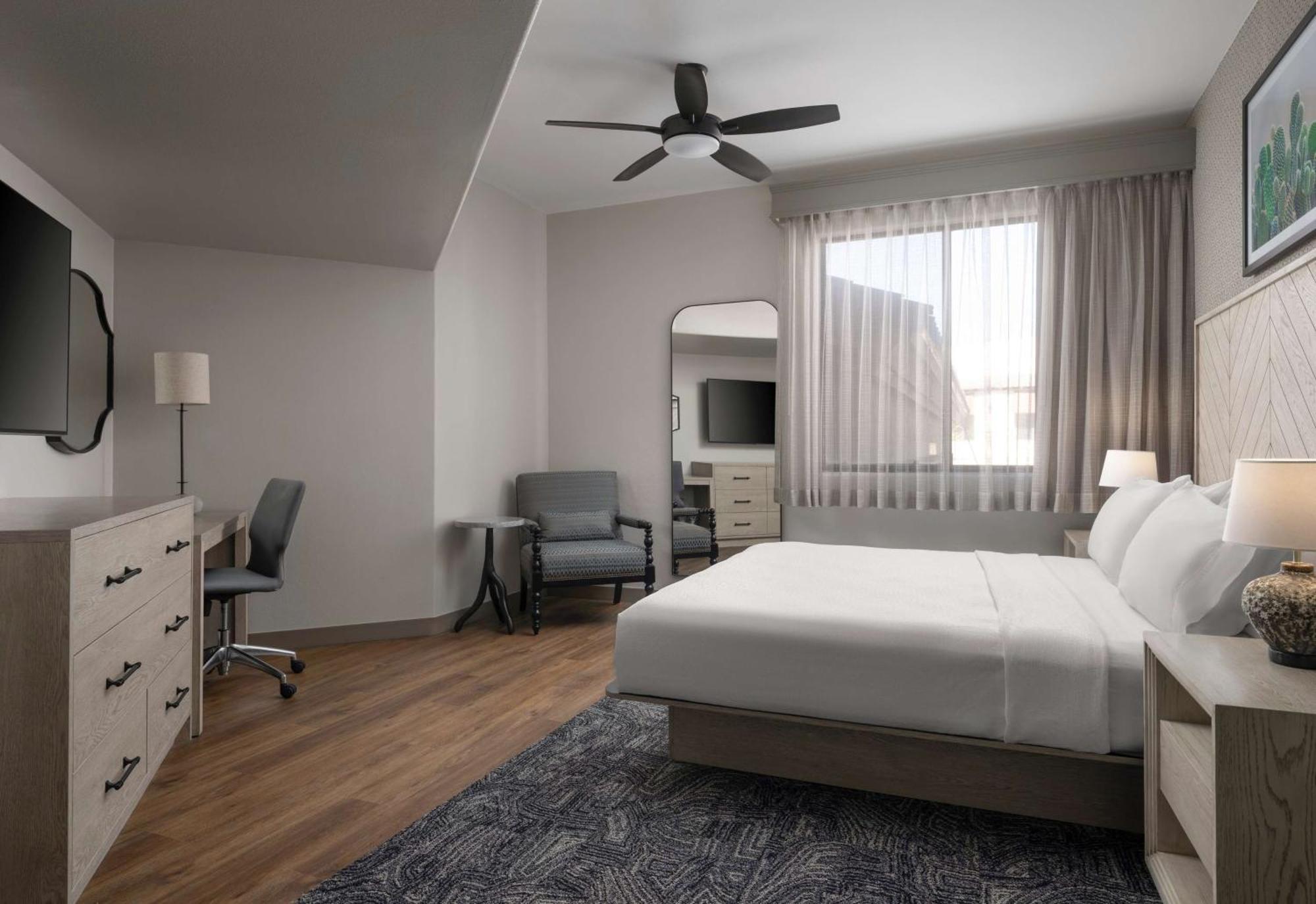Hotel Embassy - Paloma Village 4*