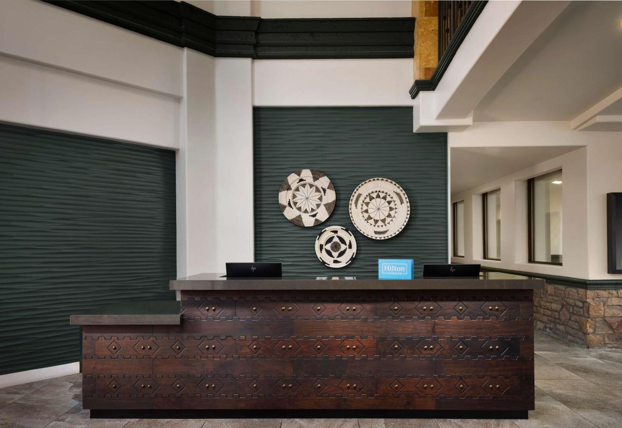 Embassy - Paloma Village Hotel