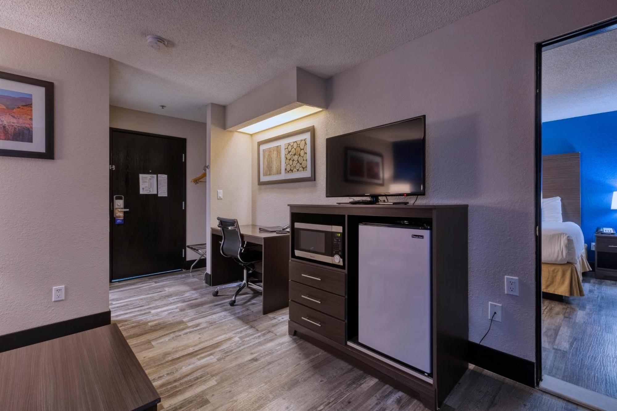 Baymont By Wyndham