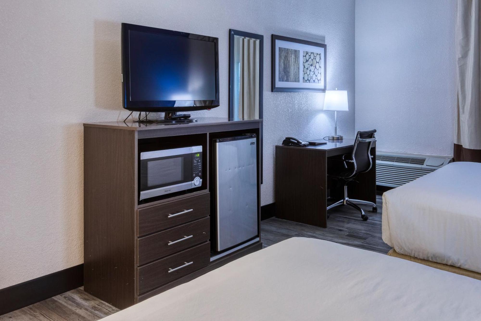 Baymont By Wyndham