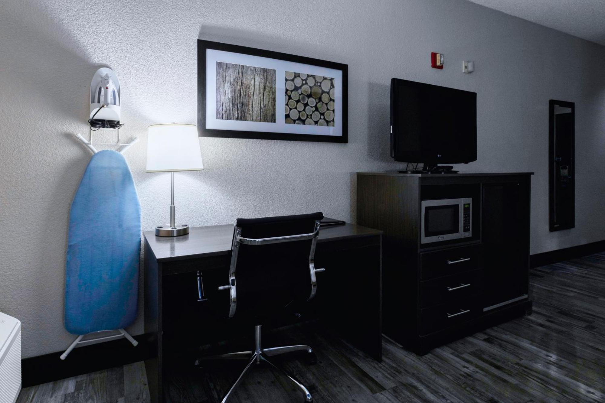 Hotel Baymont By Wyndham