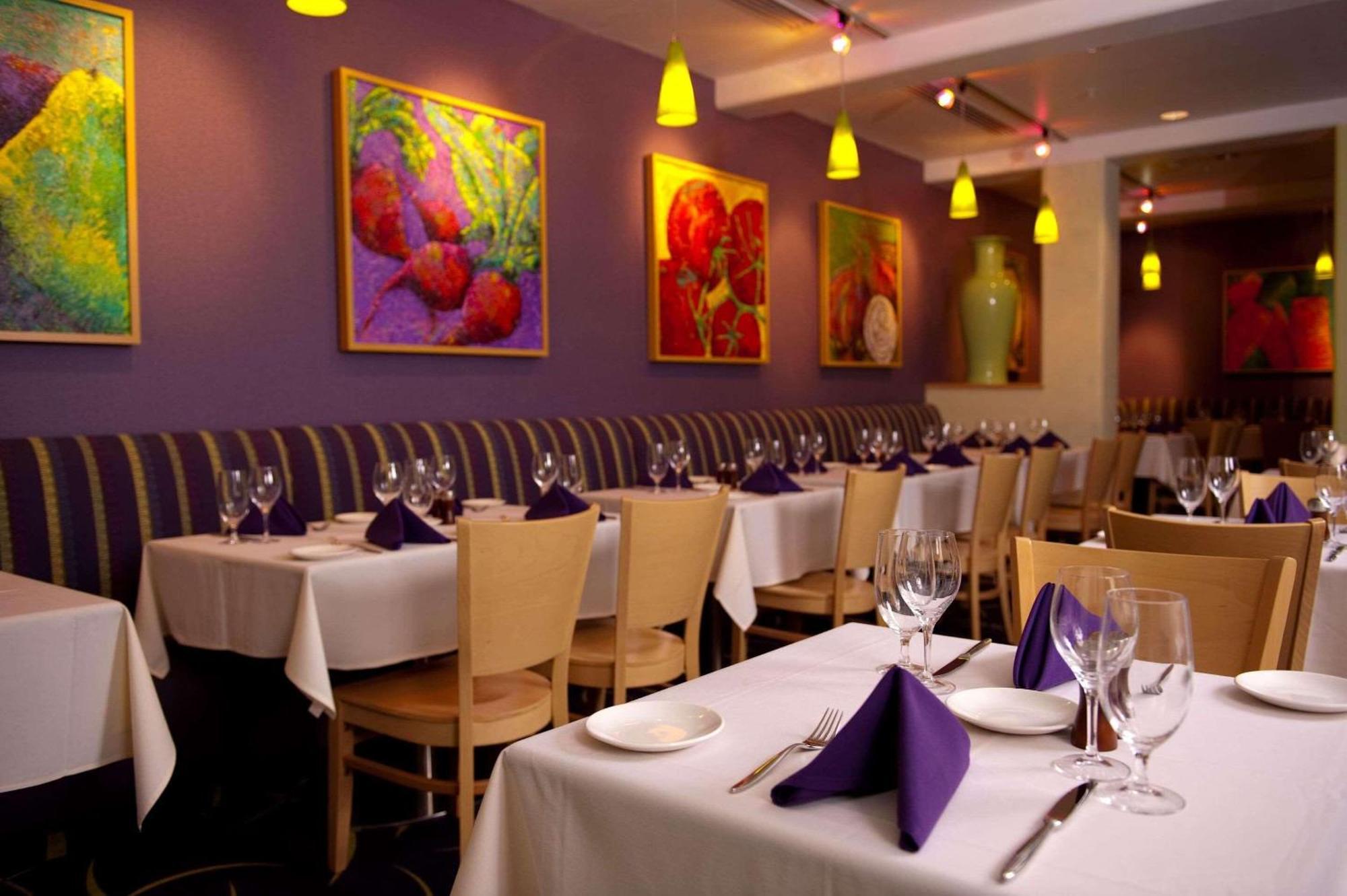 Radisson Hotel 3*