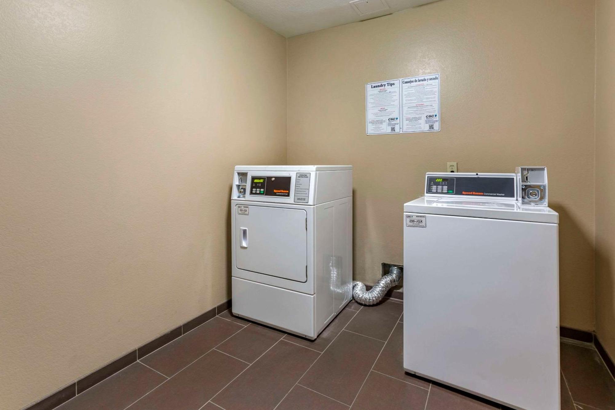 Comfort Phoenix Airport Hotel Tempe