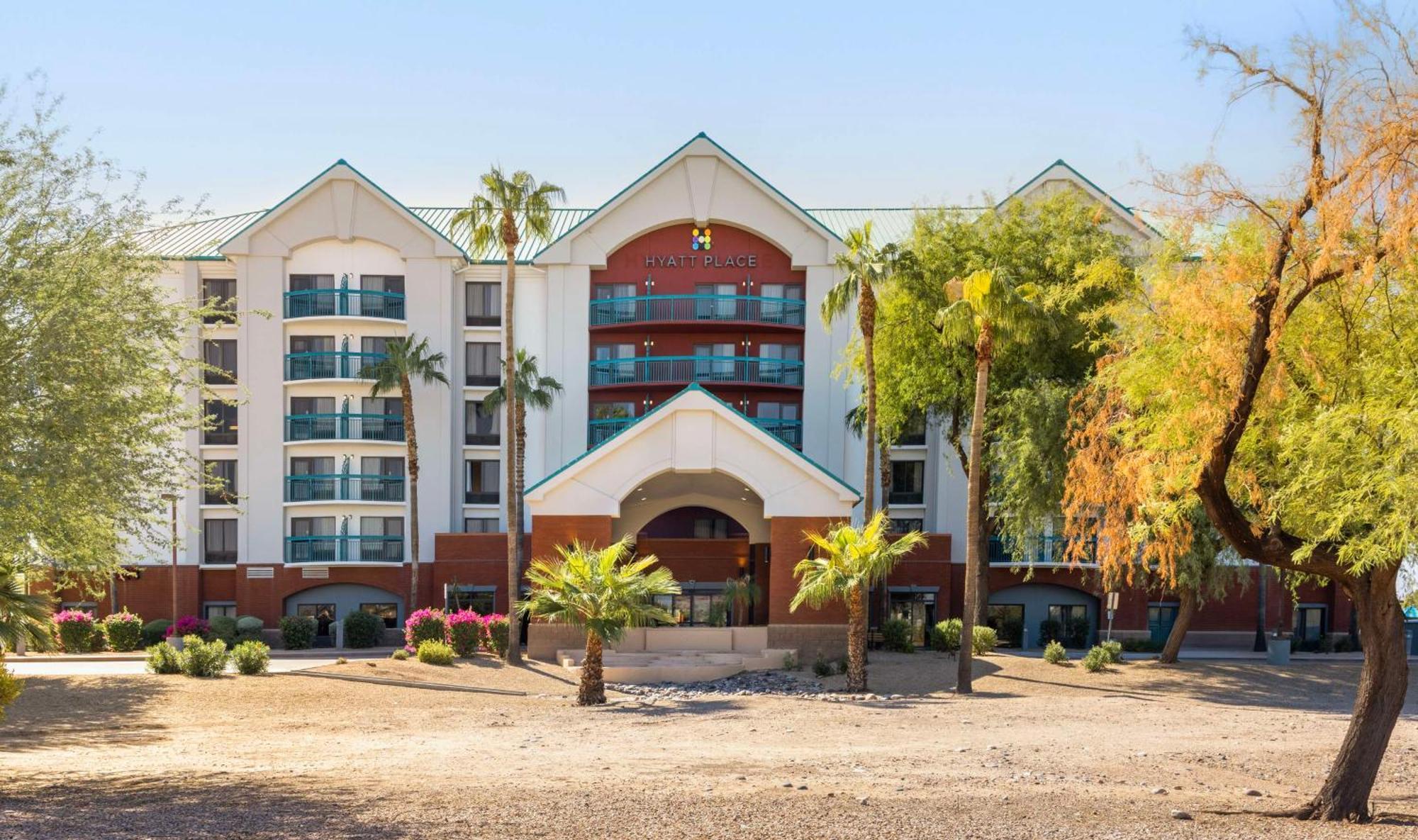 Hyatt Place Phoenix Airport 3*