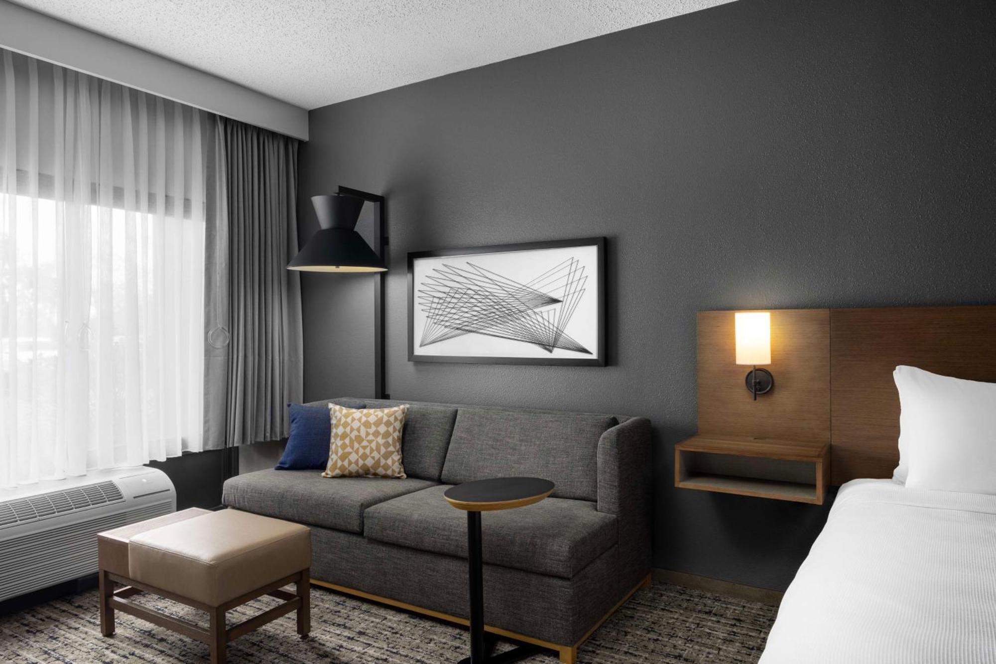 Hyatt Place Phoenix Airport