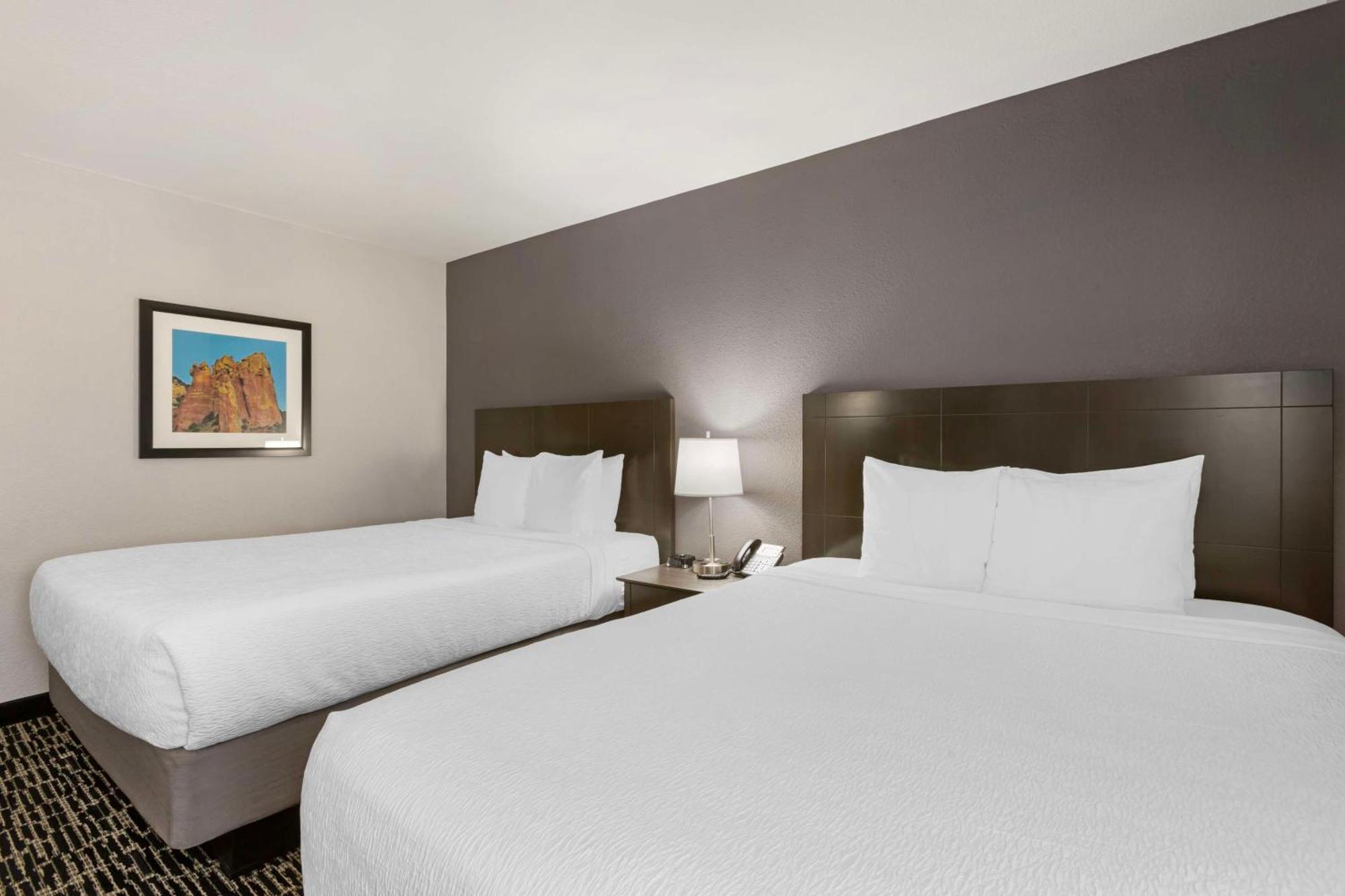 Western Sun Canyon Hotel