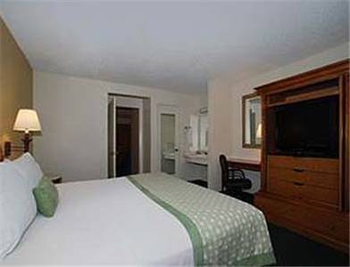 Ramada East 3*