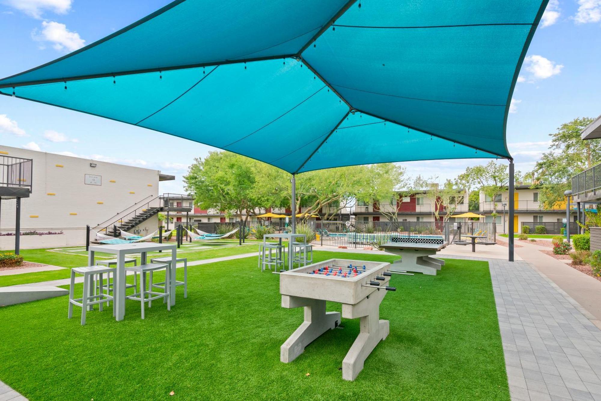 2b1b Stylish Haven - Pool And Parking * Tempe
