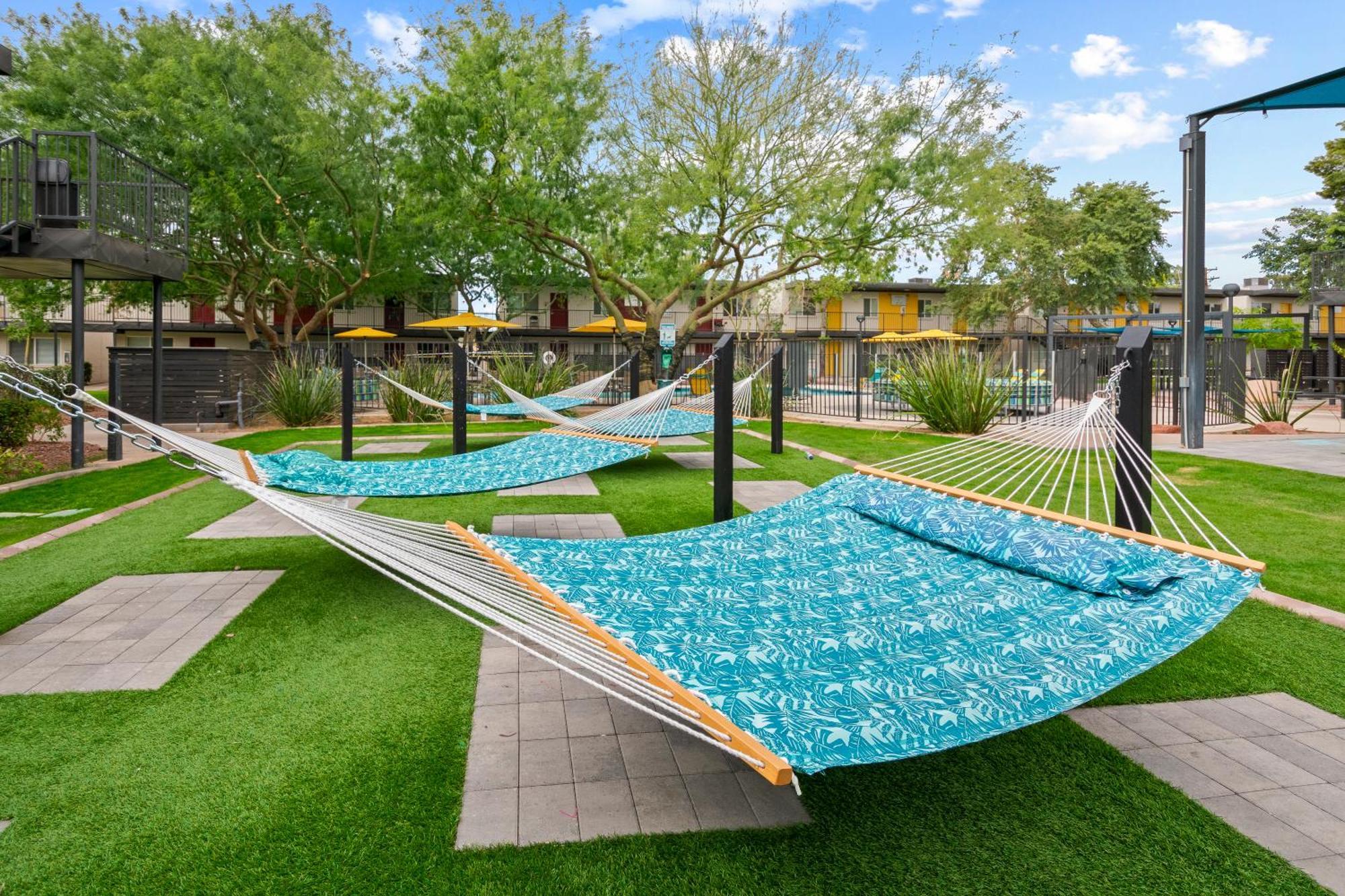 2b1b Stylish Haven - Pool And Parking Apartment Tempe