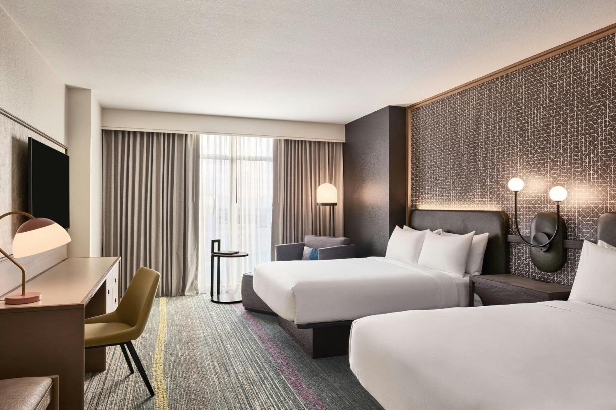 Renaissance Phoenix & Conference Center Hotel