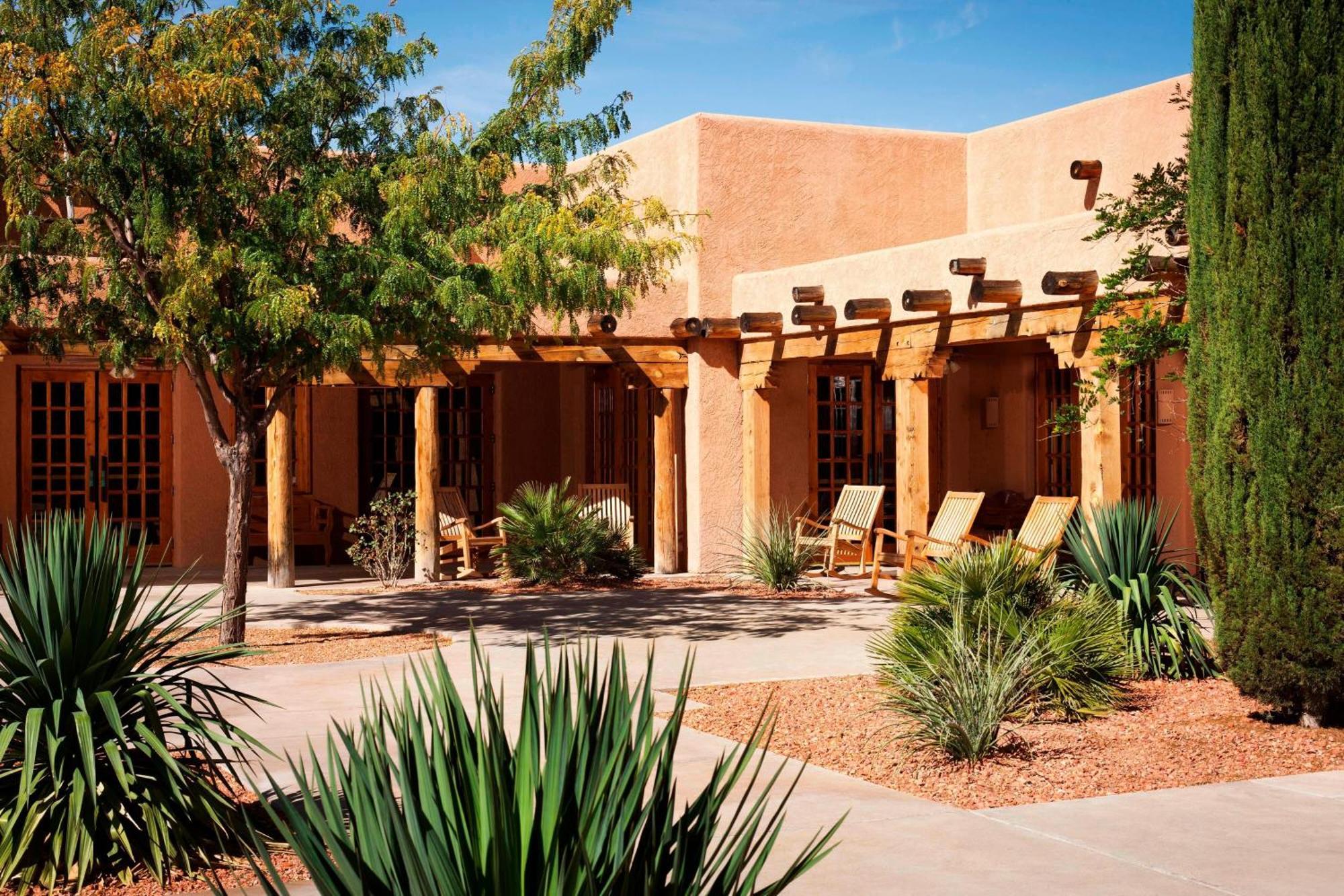 Hotel Courtyard At Powell 3*