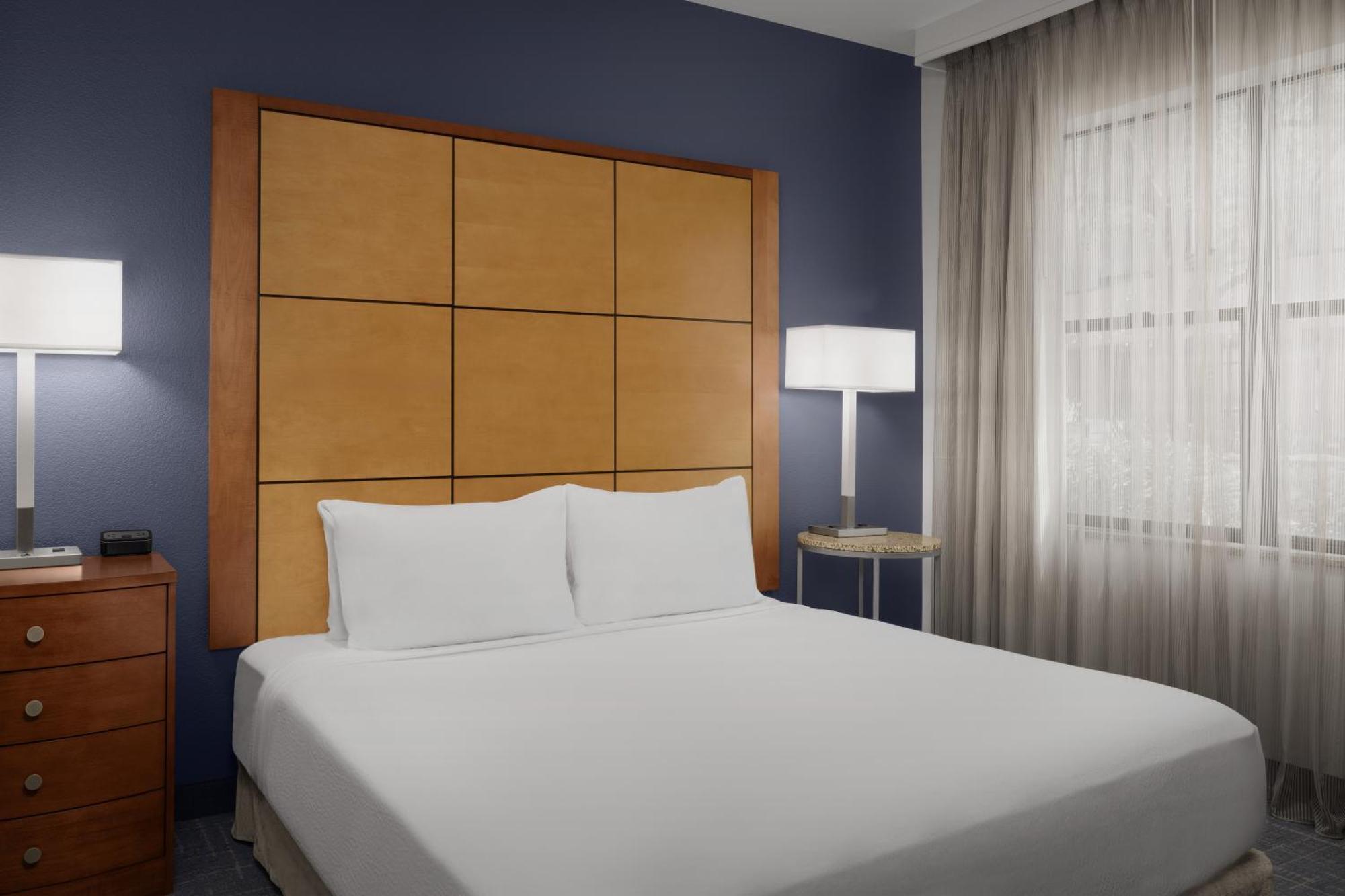 North Happy Valley Hotel 3*