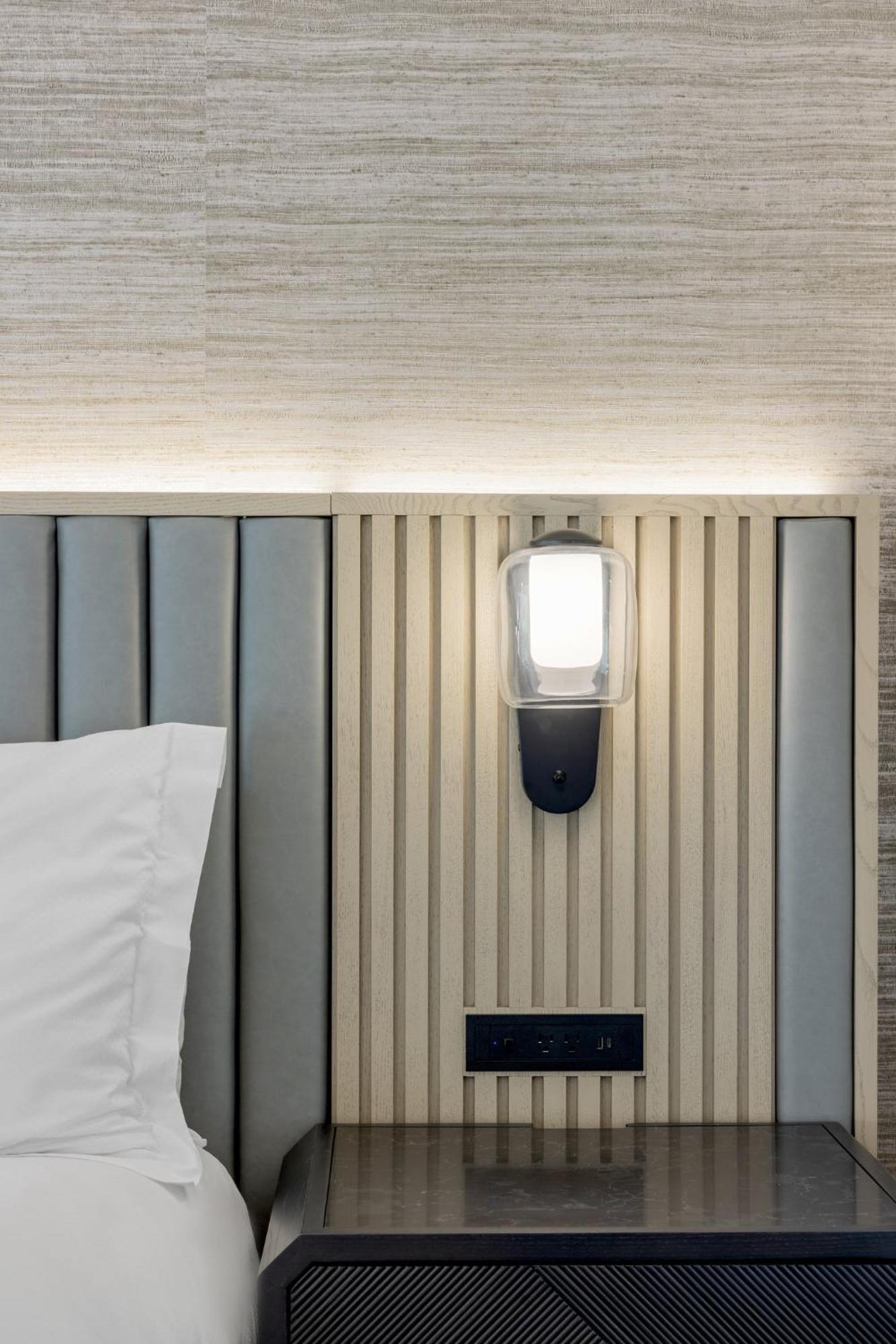 Loews Ventana Canyon 4*