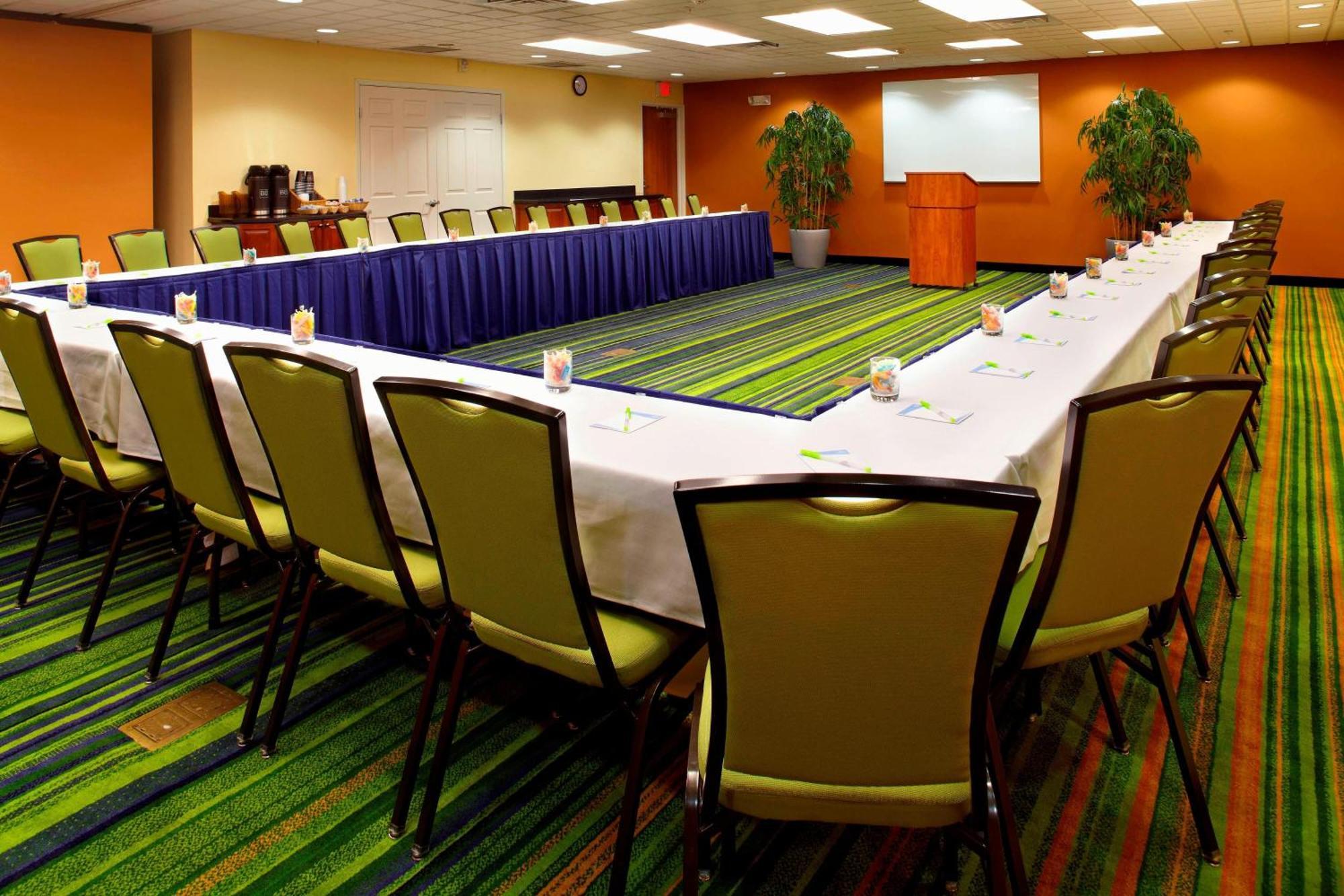 Fairfield & Midtown Hotel 3*