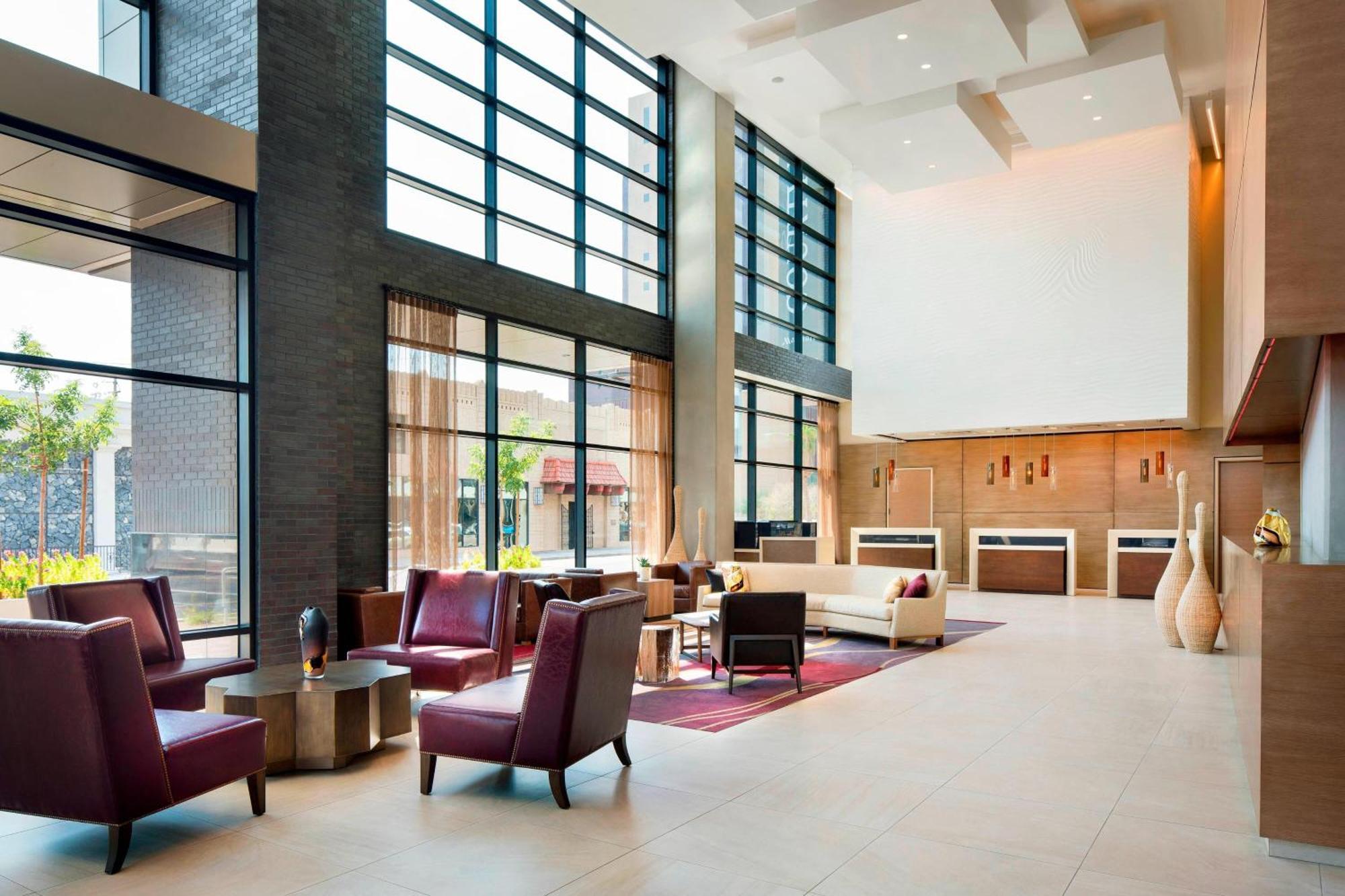 Hotel Courtyard By Marriott Downtown Phoenix