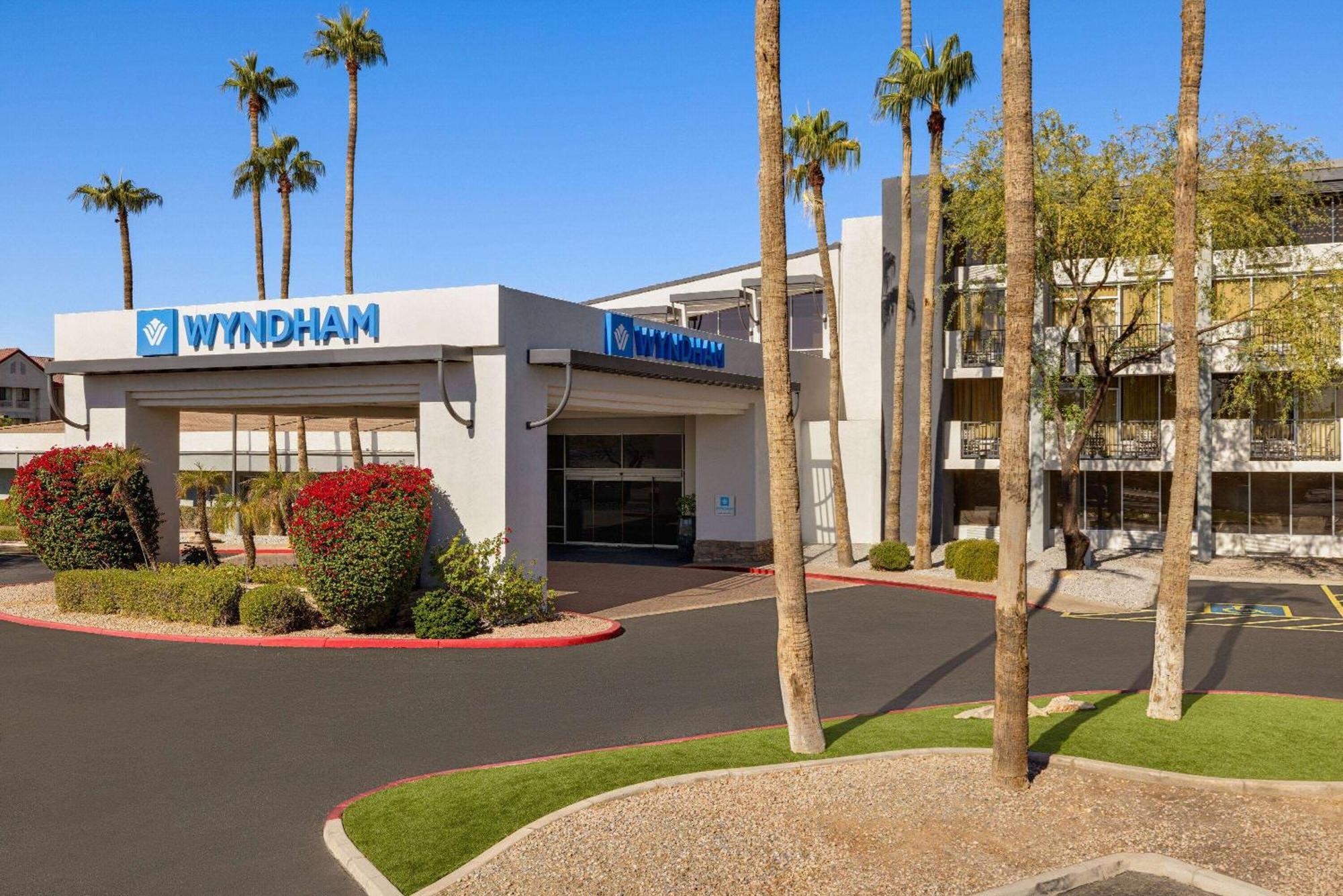 Wyndham Phoenix Airport - 3* Tempe