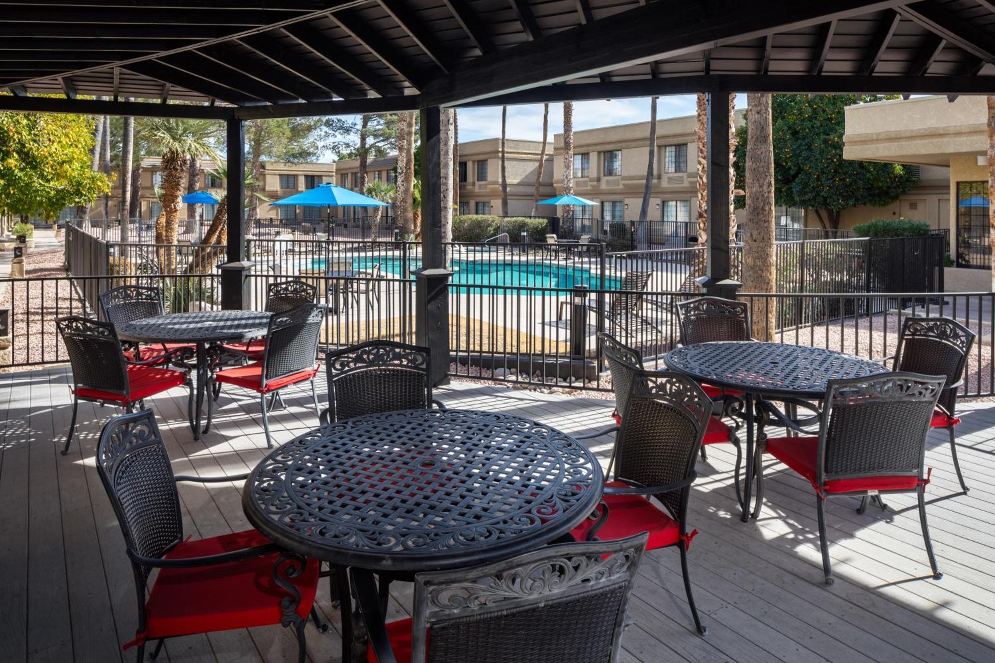 Wyndham Airport & Conference Center 3* Tucson