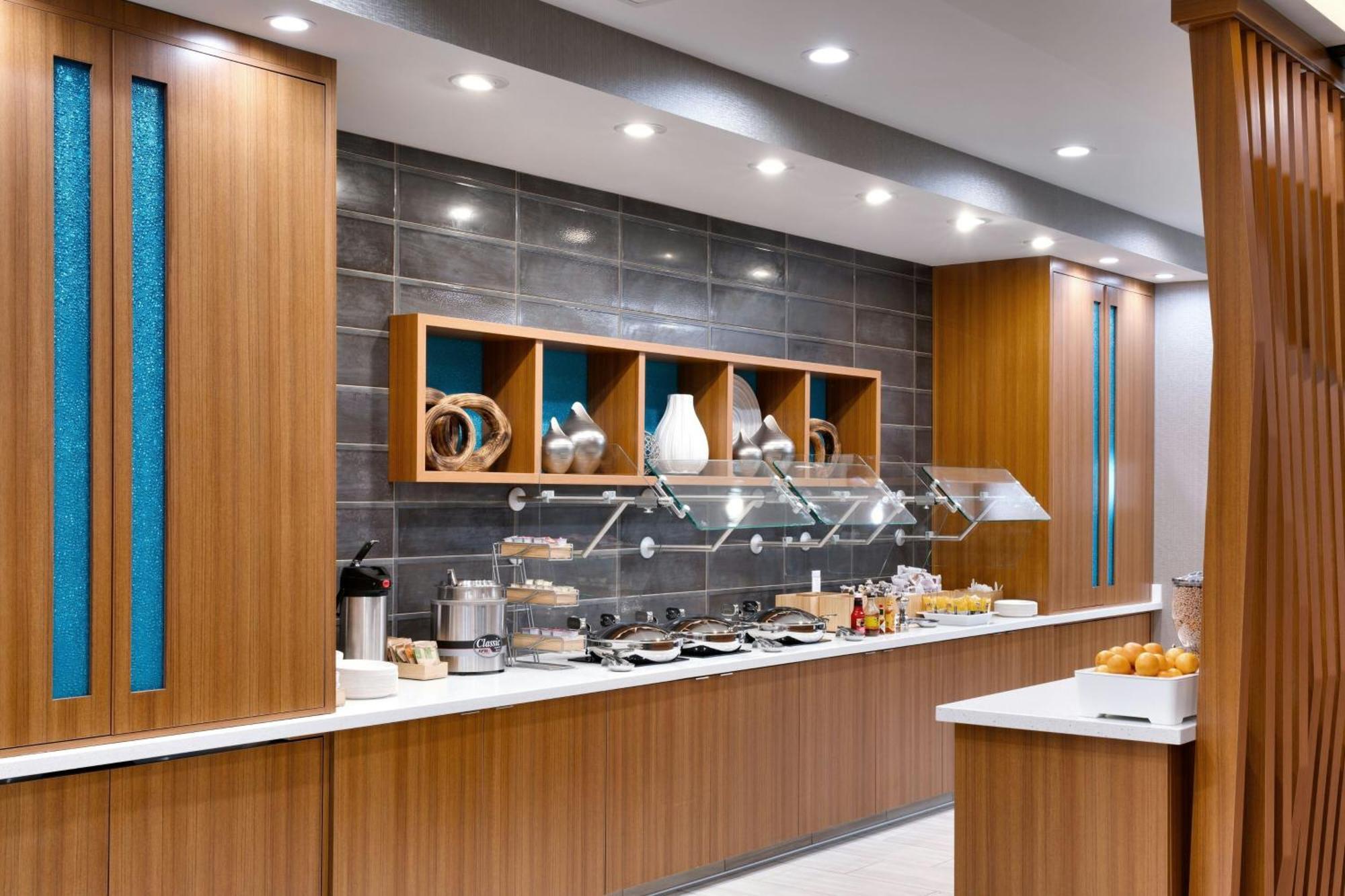 Springhill By Marriott 2*