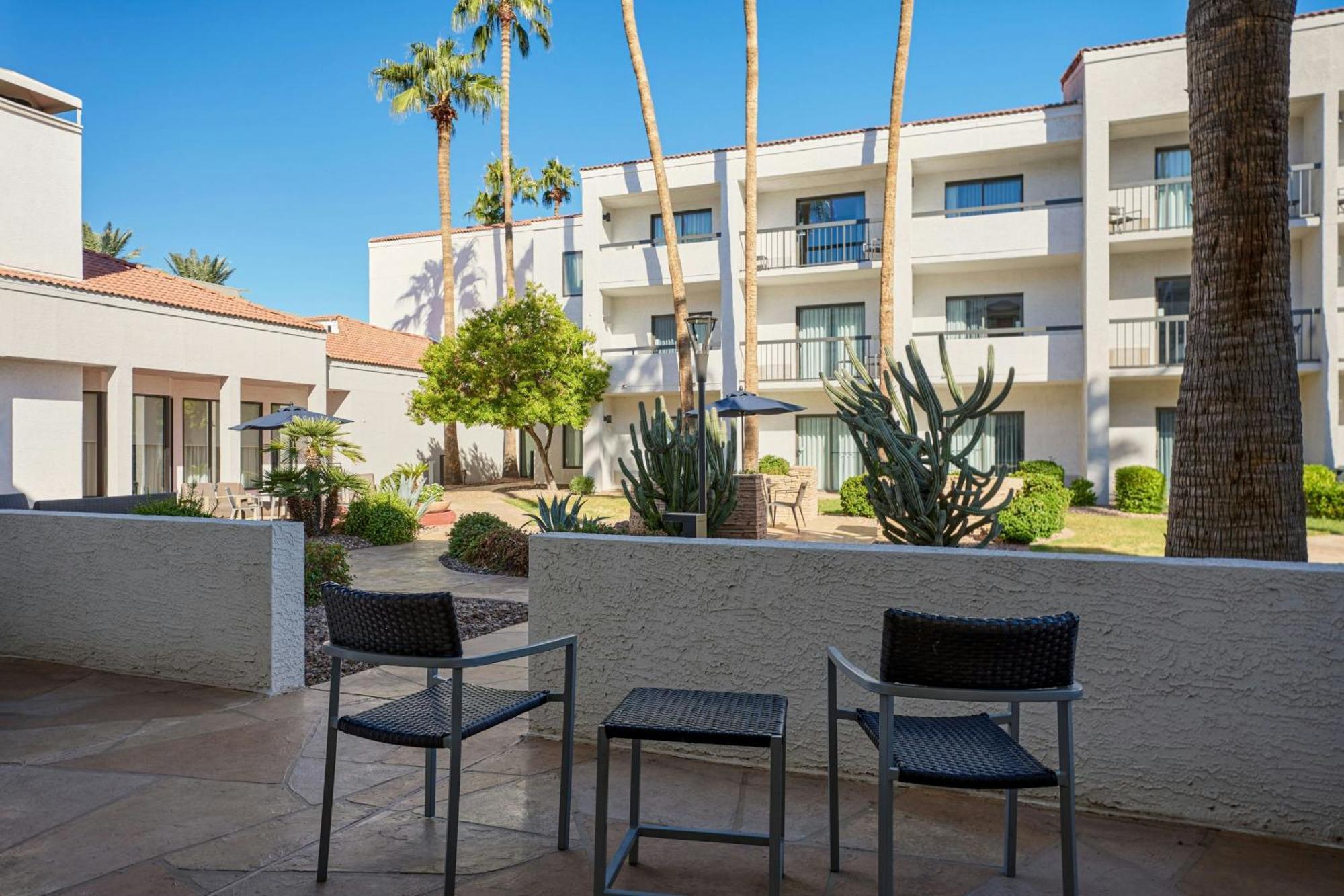 Courtyard By Marriott North