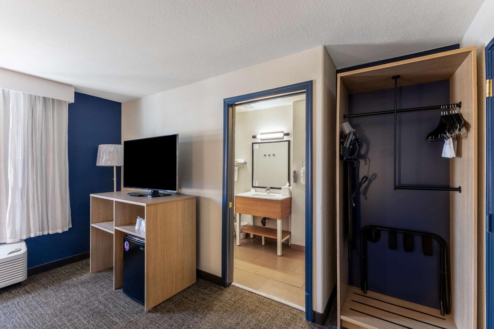 Spark By Hilton Peoria Phoenix North Hotel