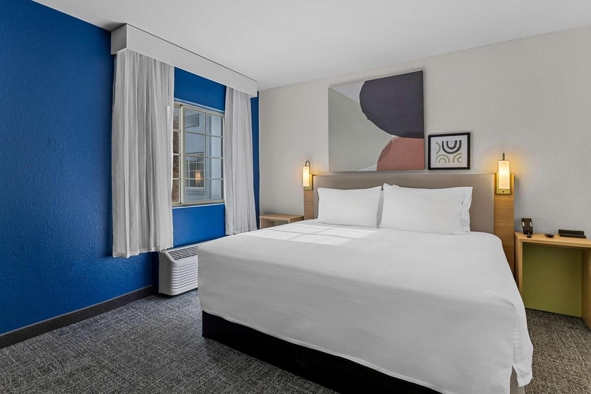 Hotel Spark By Hilton Peoria Phoenix North 2*