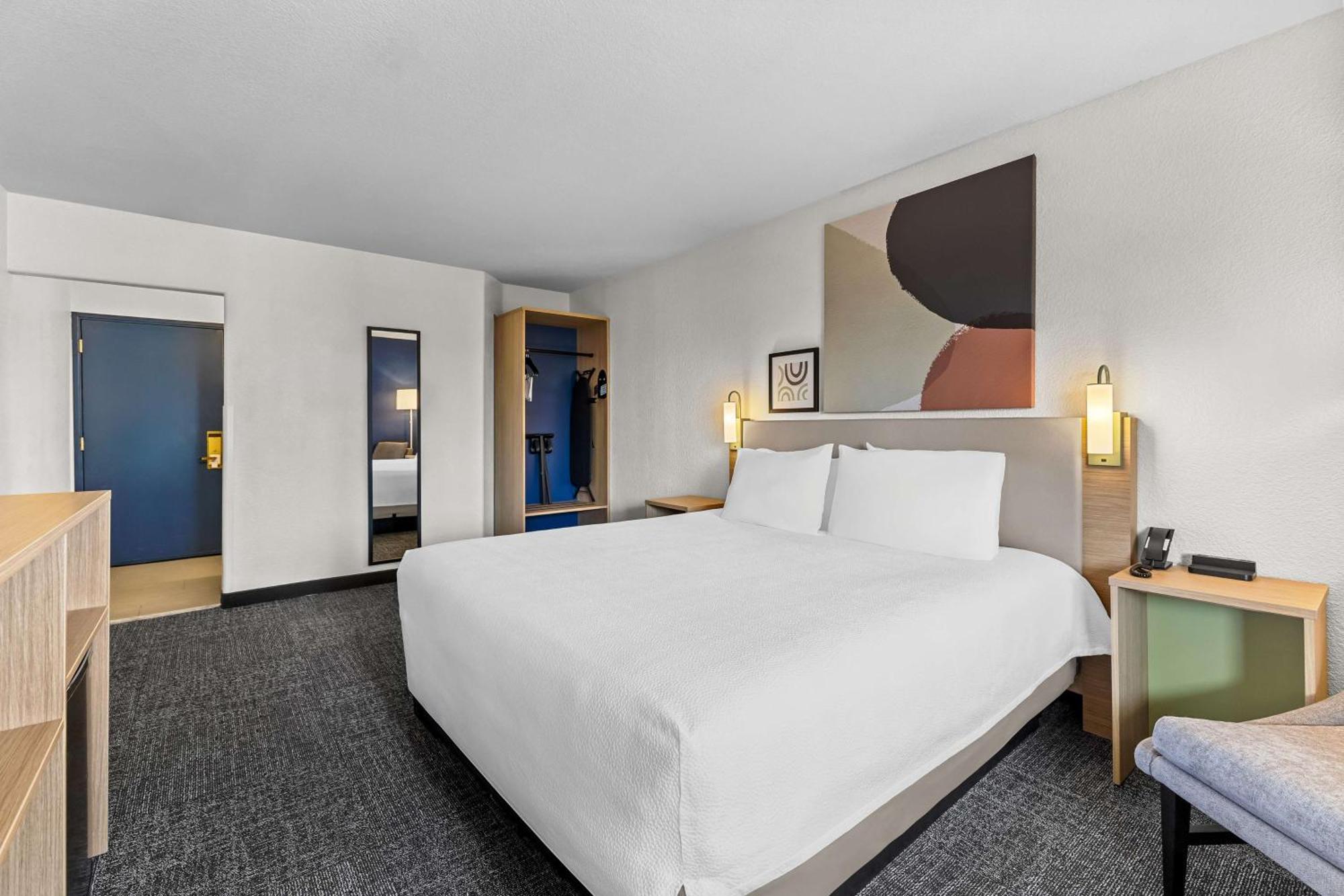 Spark By Hilton Peoria Phoenix North 2*